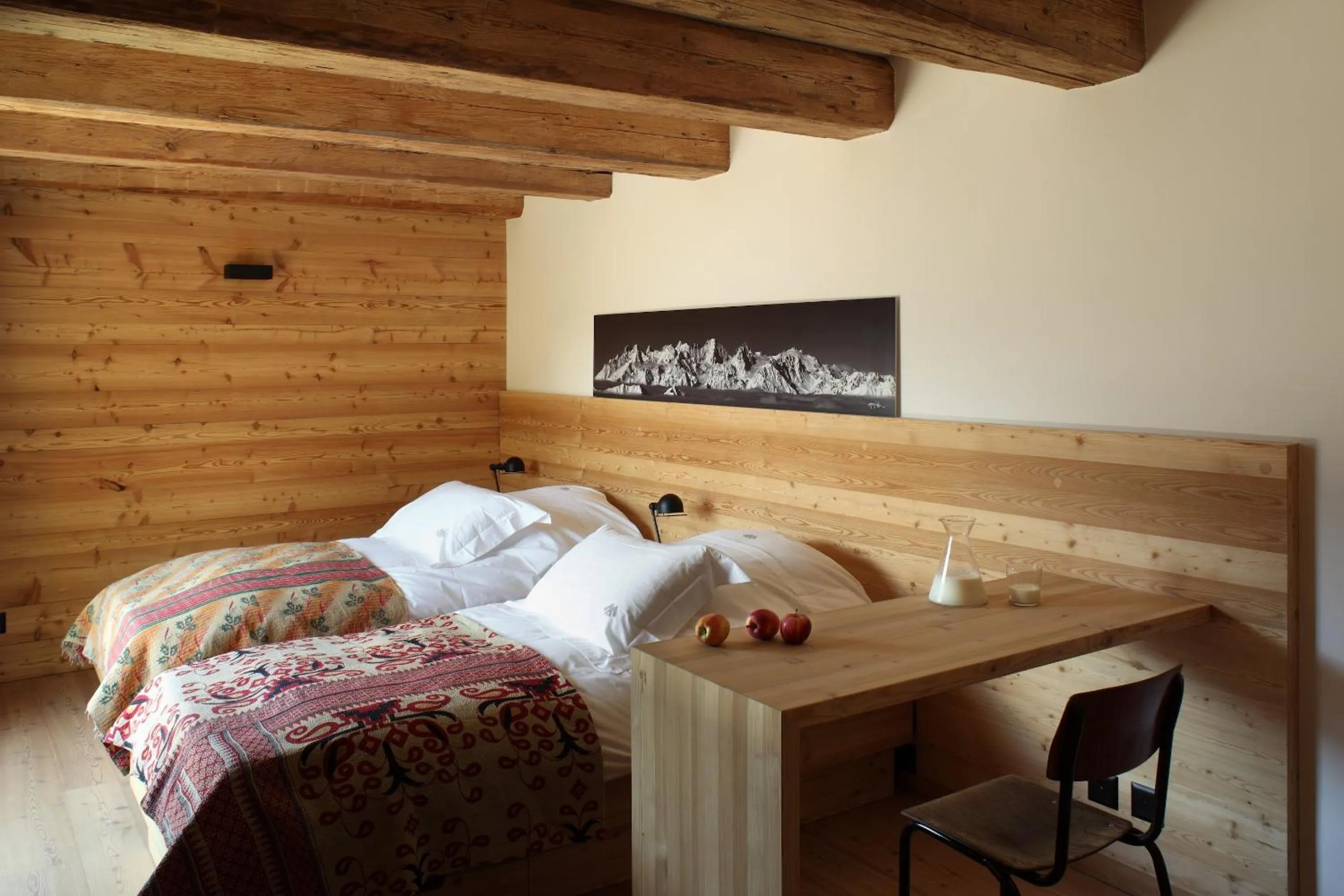 Seating area, Bed in Montagne Alternative