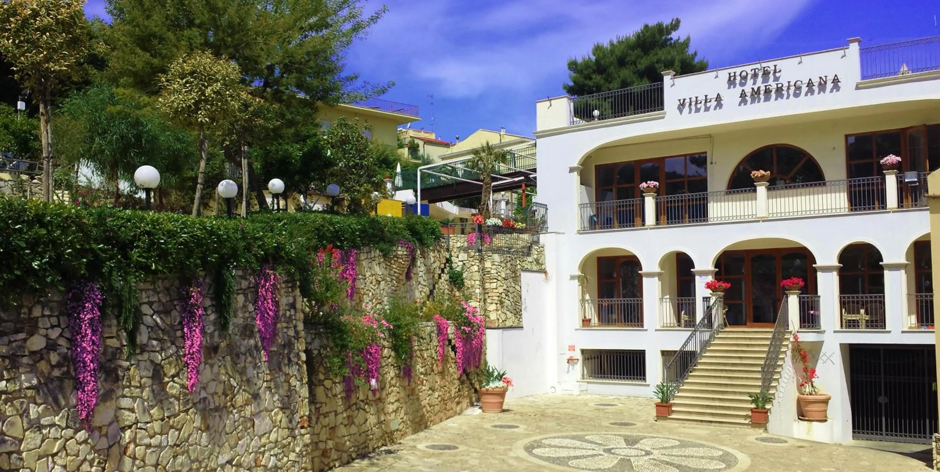 Property building in Park Hotel Villa Americana