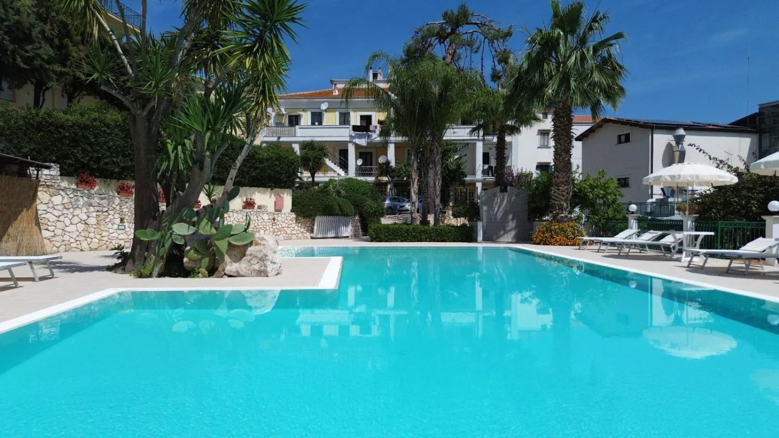Swimming pool in Park Hotel Villa Americana