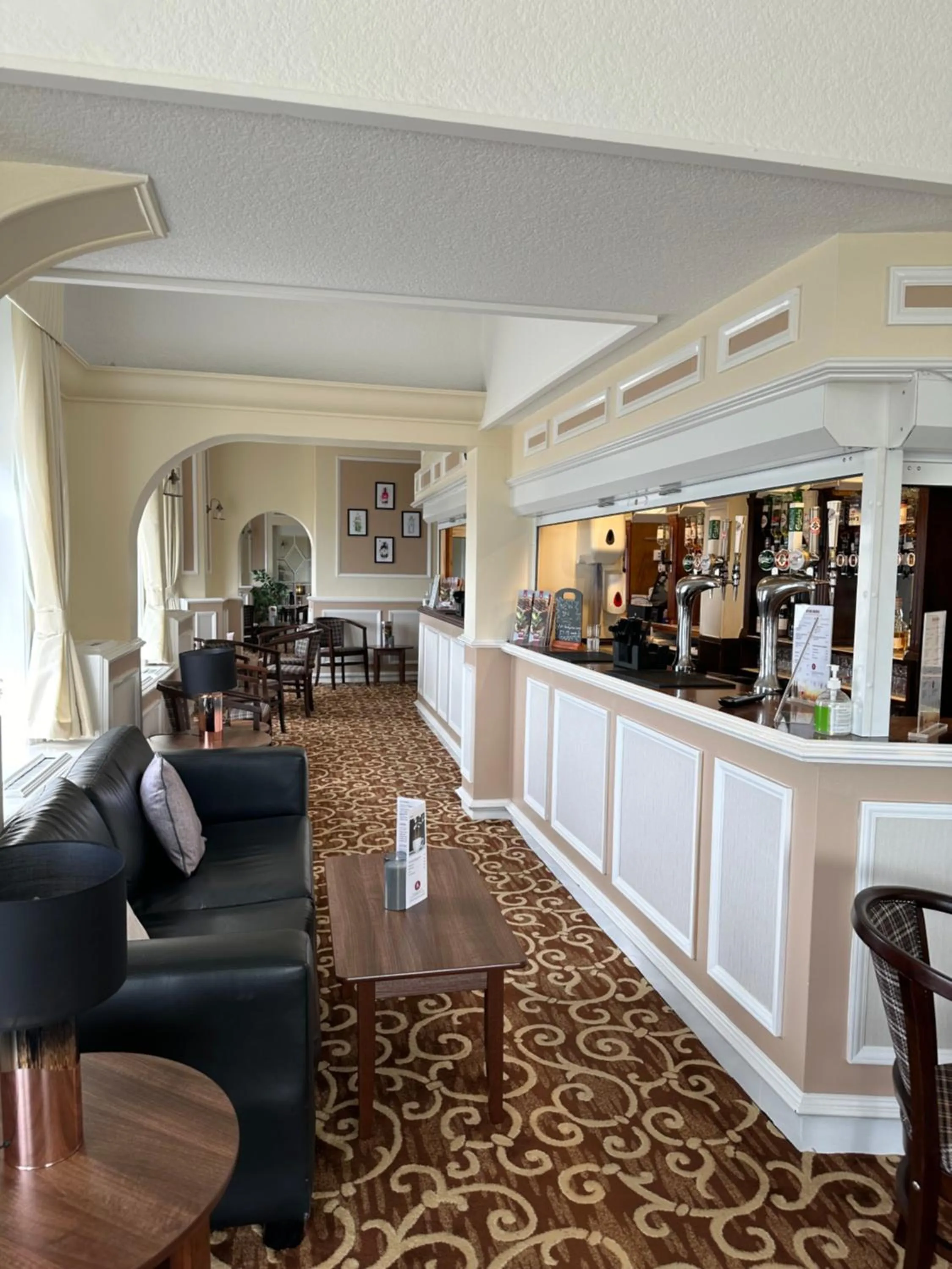 Lounge or bar in Clifton Hotel
