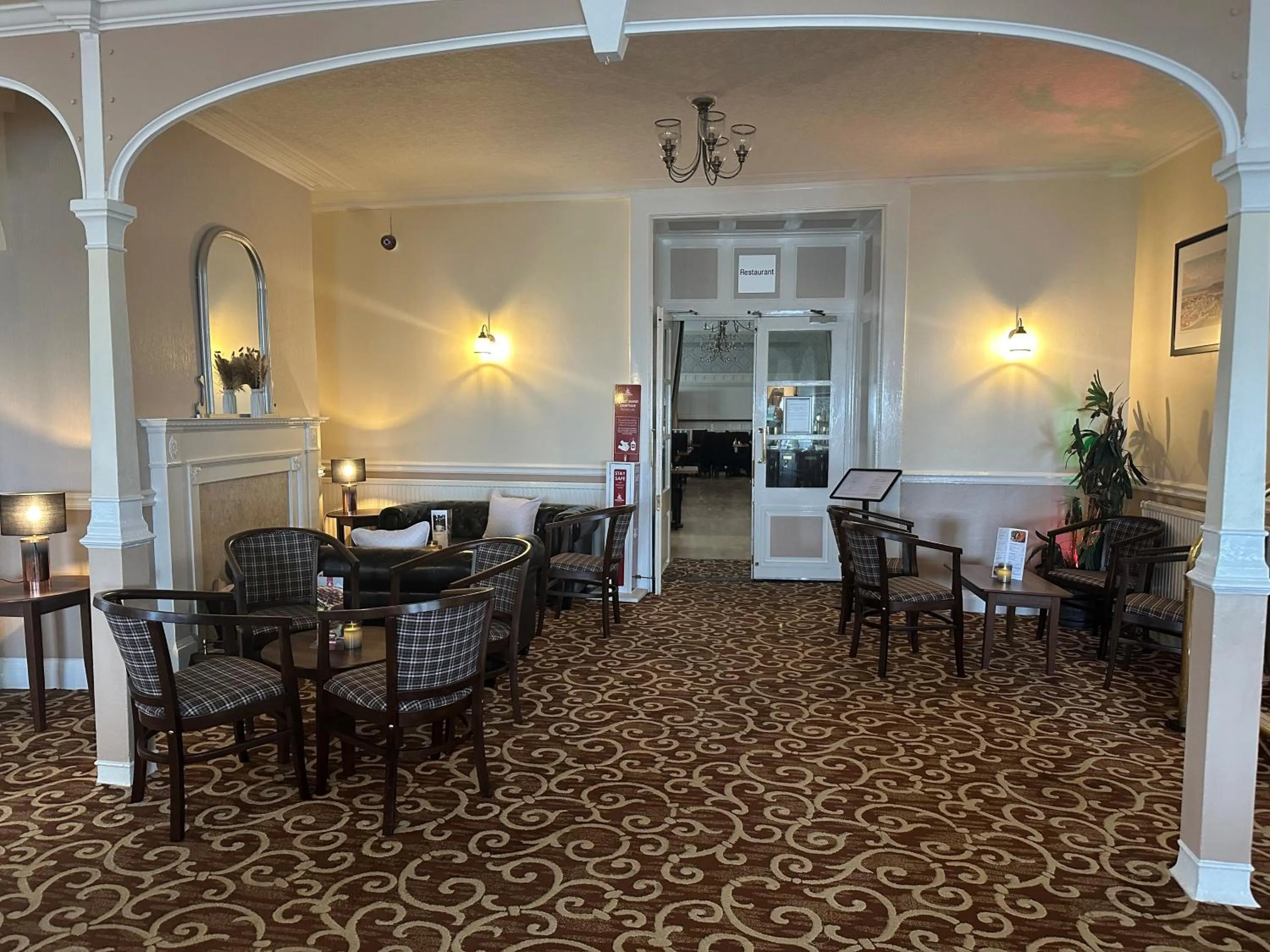 Lounge or bar in Clifton Hotel