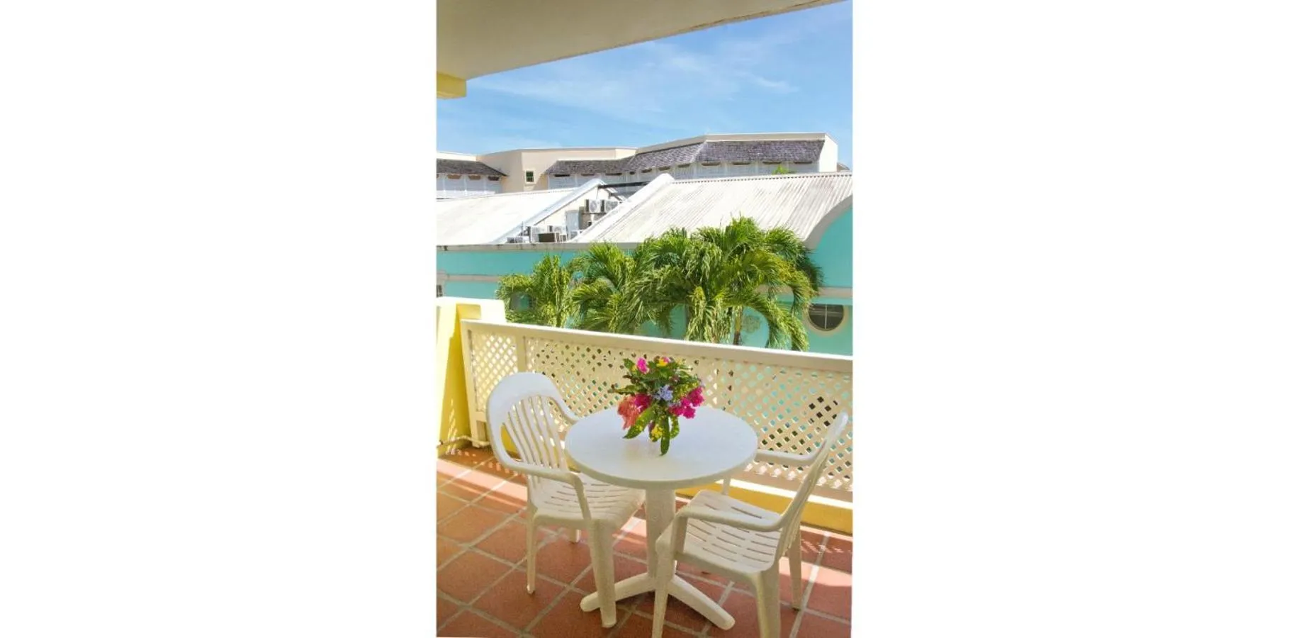 Balcony/Terrace in Meridian Inn