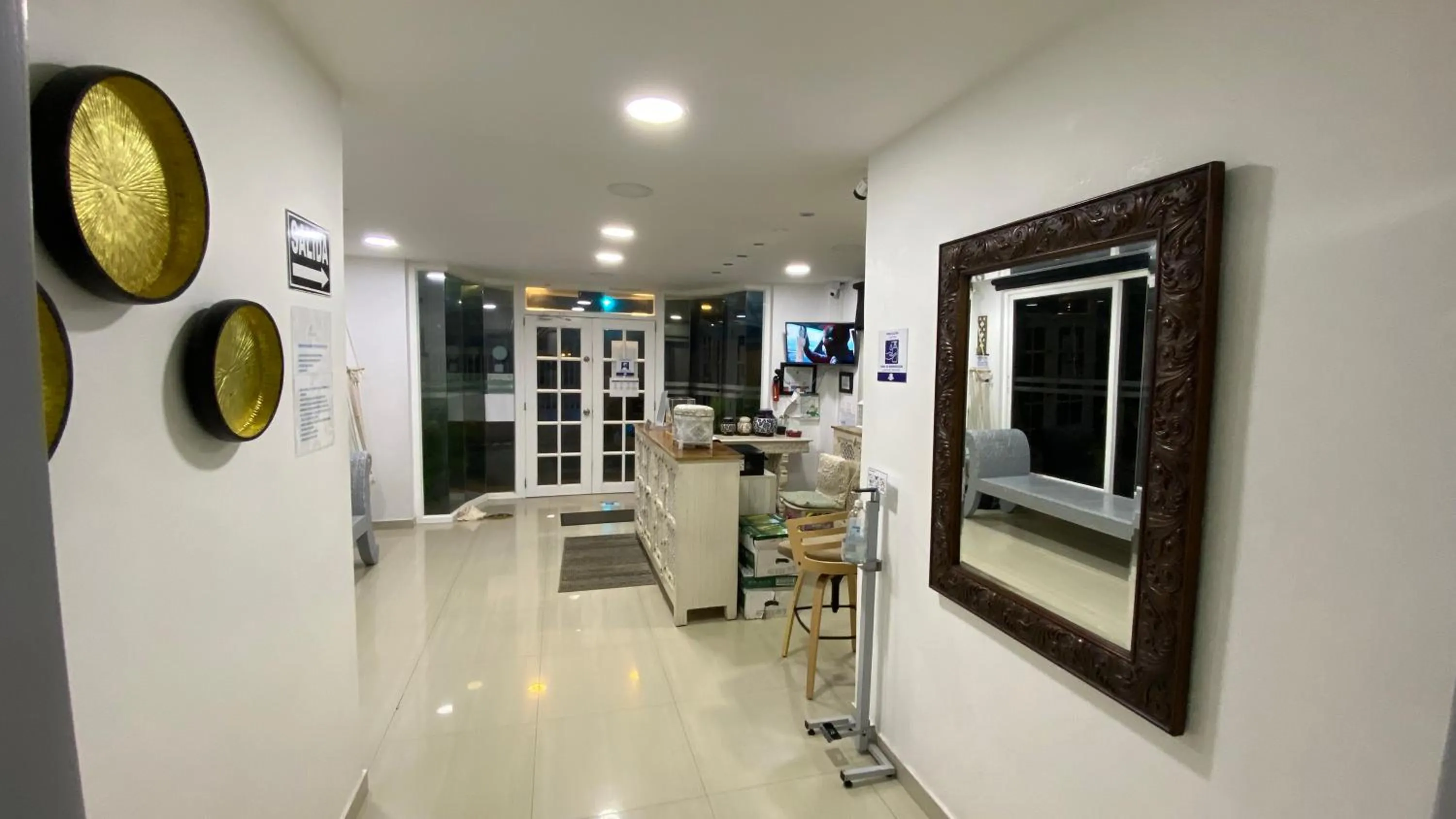 Lobby or reception in Le Castel Blanc Hotel Boutique