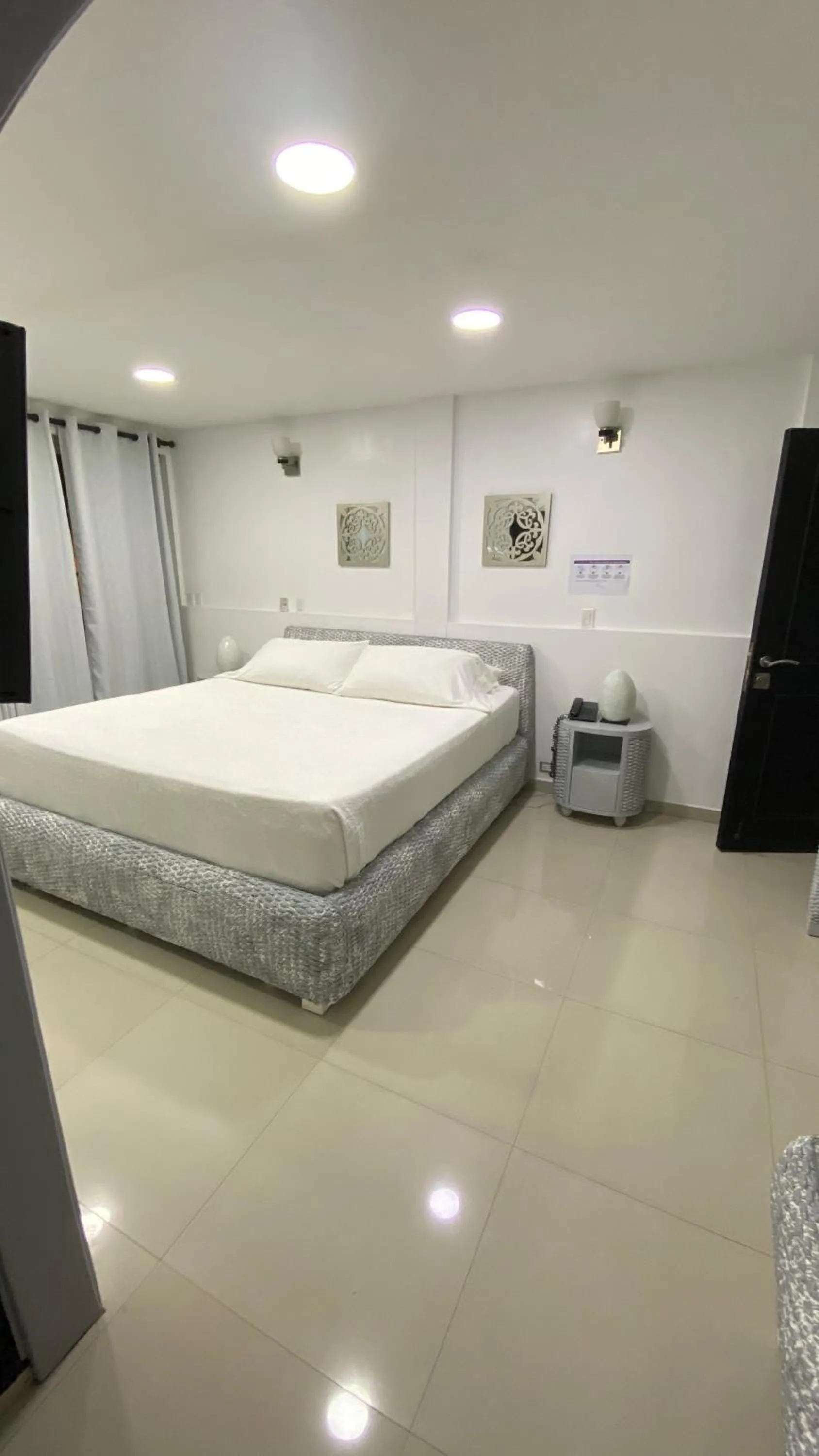 Bed in Le Castel Blanc Hotel Boutique