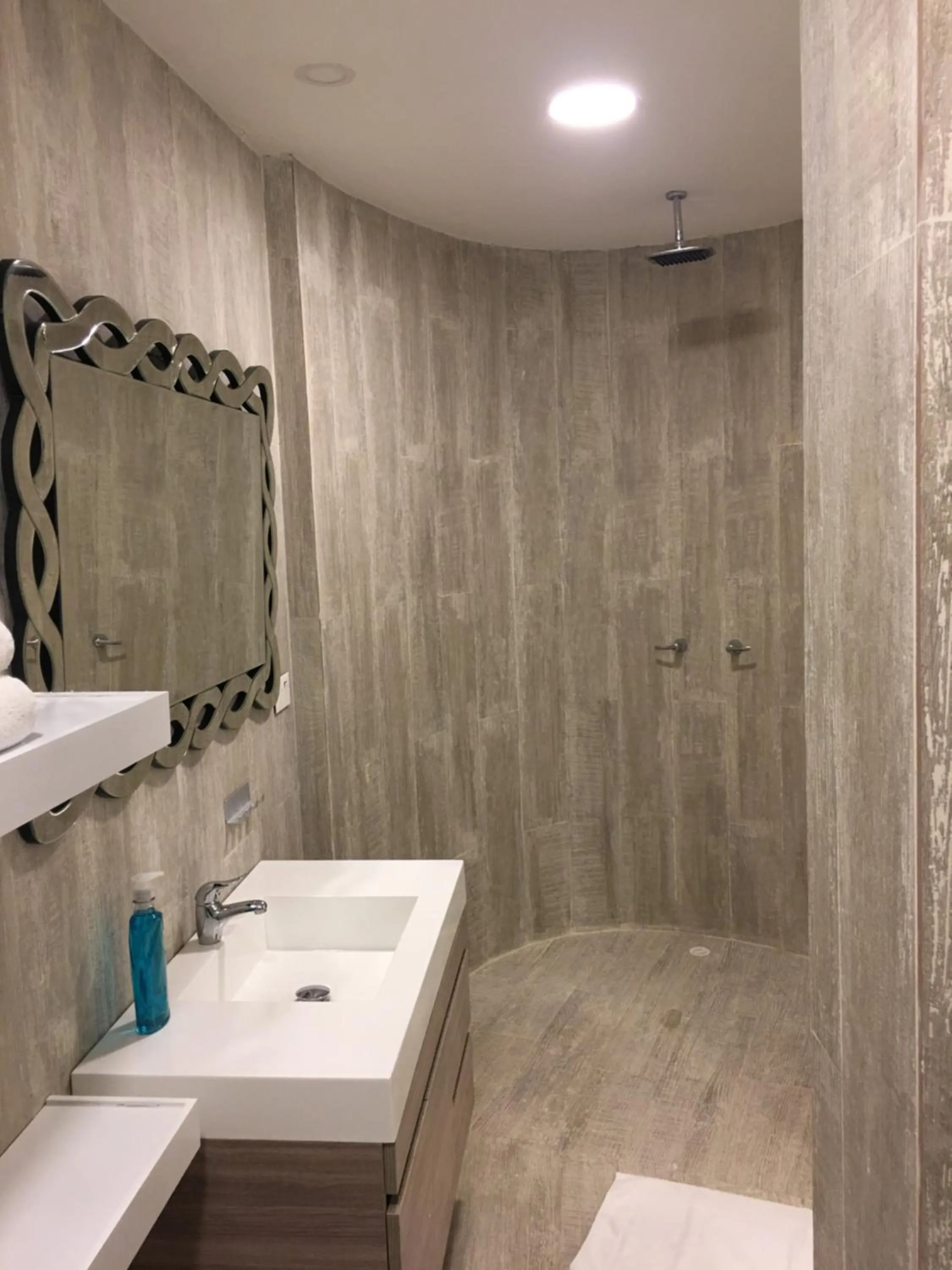 Bathroom in Le Castel Blanc Hotel Boutique