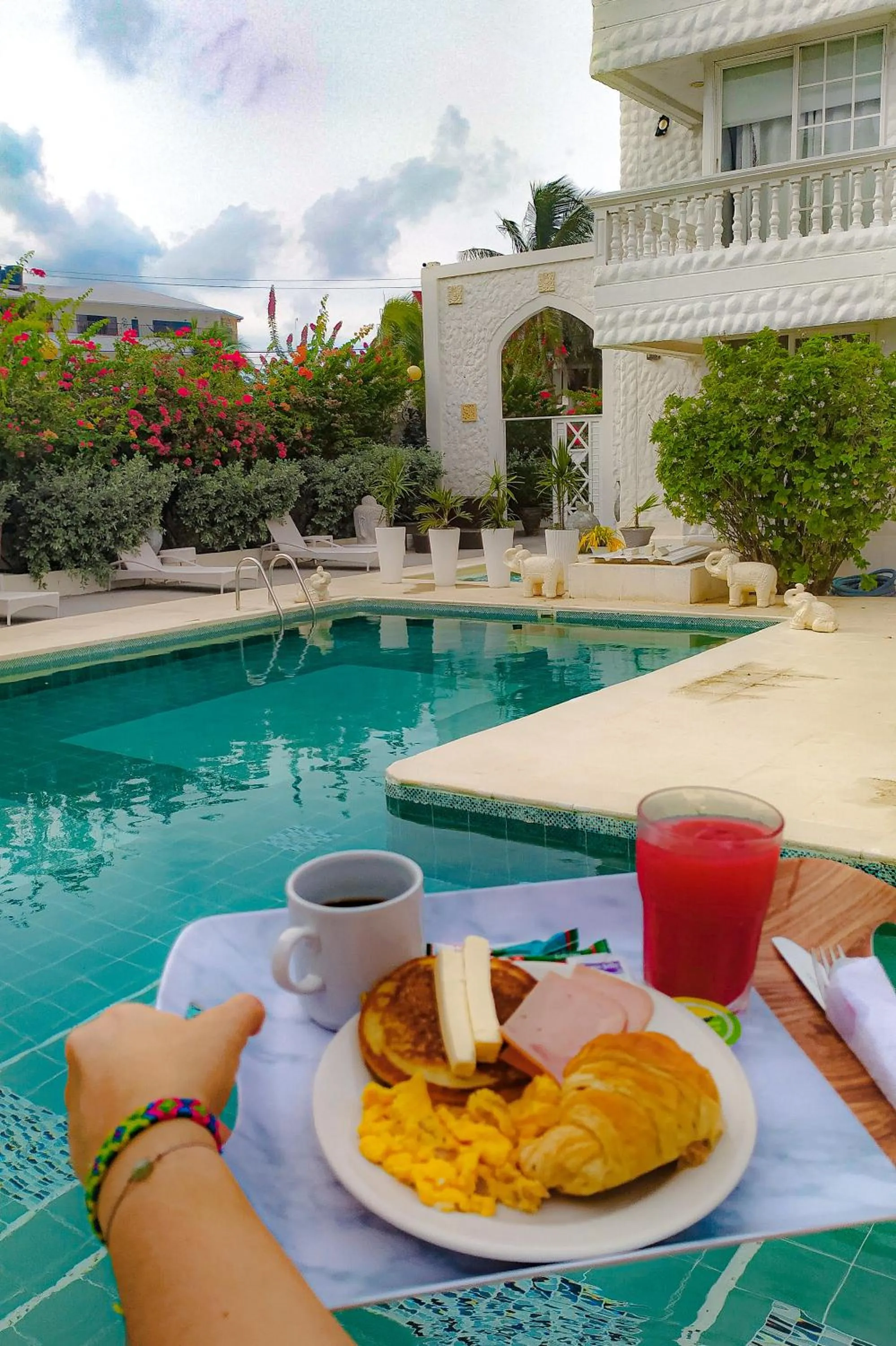 Breakfast in Le Castel Blanc Hotel Boutique