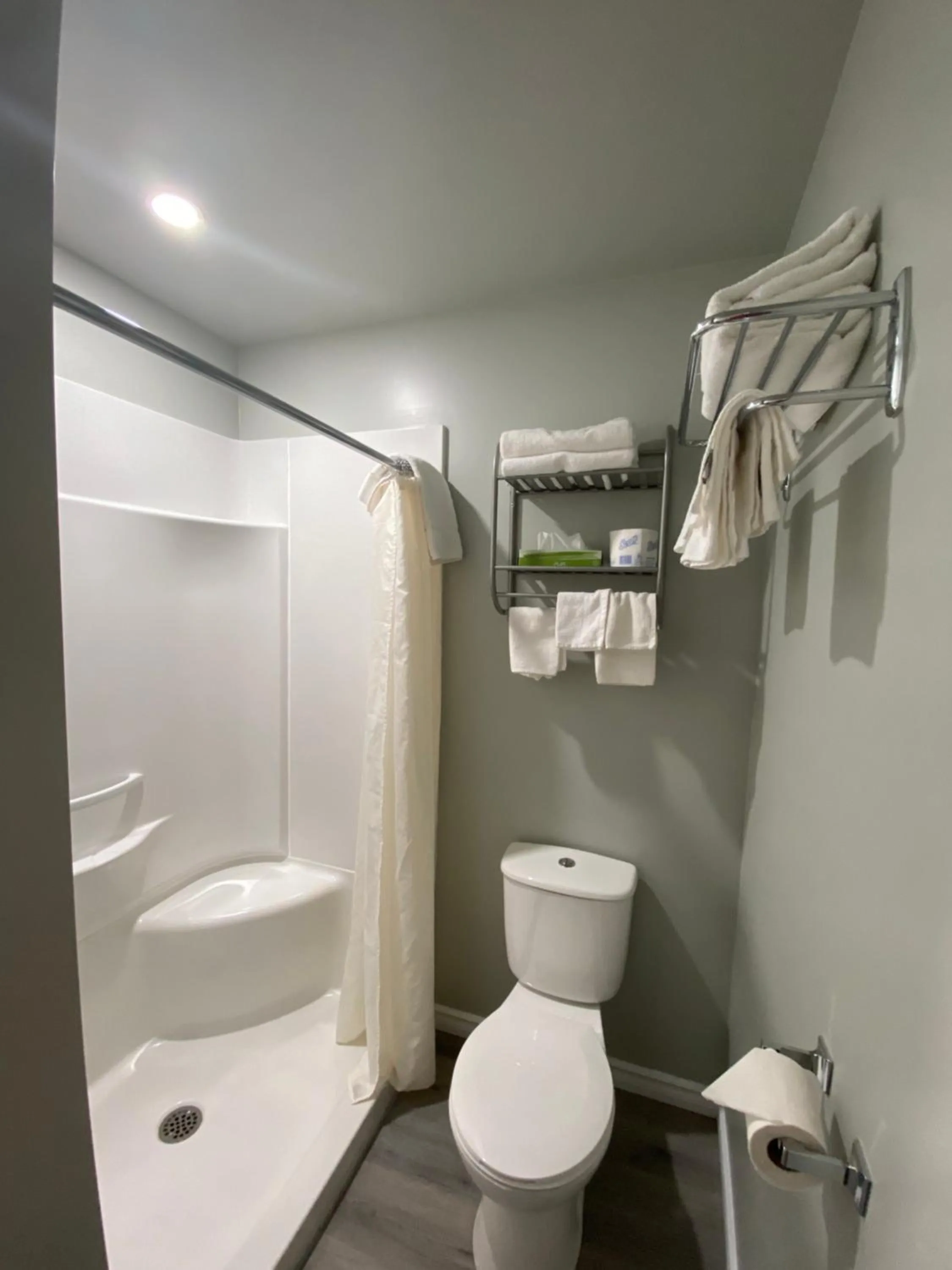 Bathroom in Lakeshore Suites