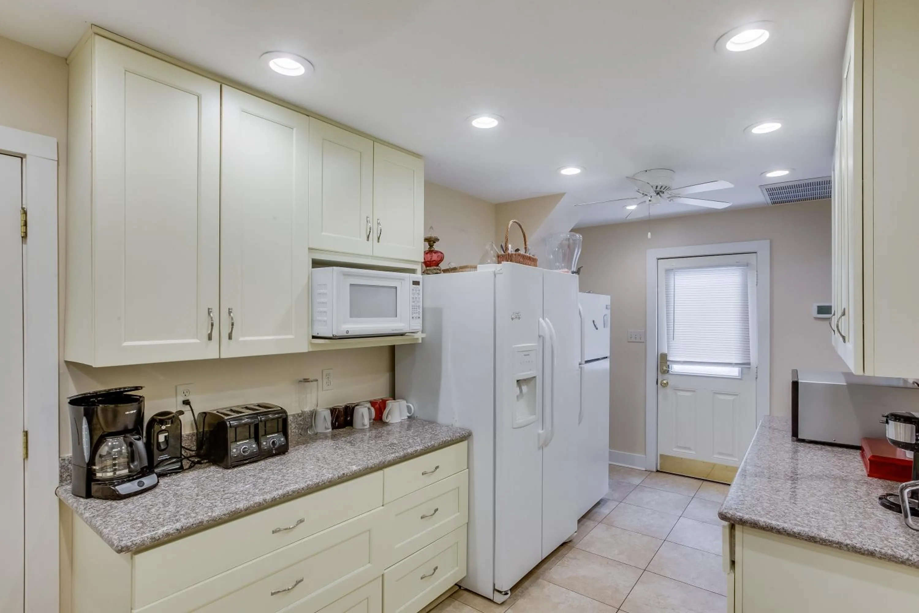 Kitchen or kitchenette in New Orleans Jazz Quarters