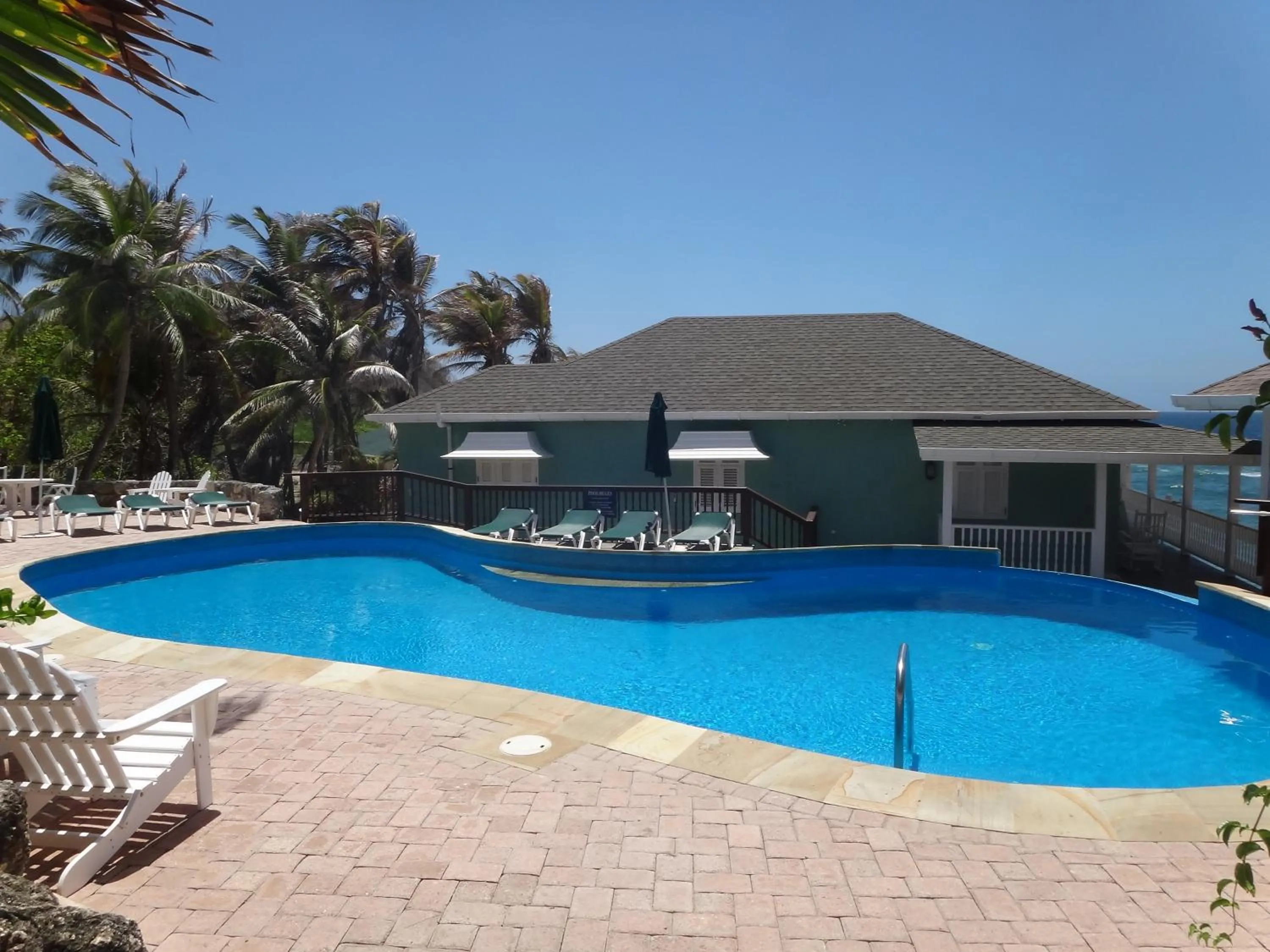 Swimming pool in The Atlantis Historic Inn