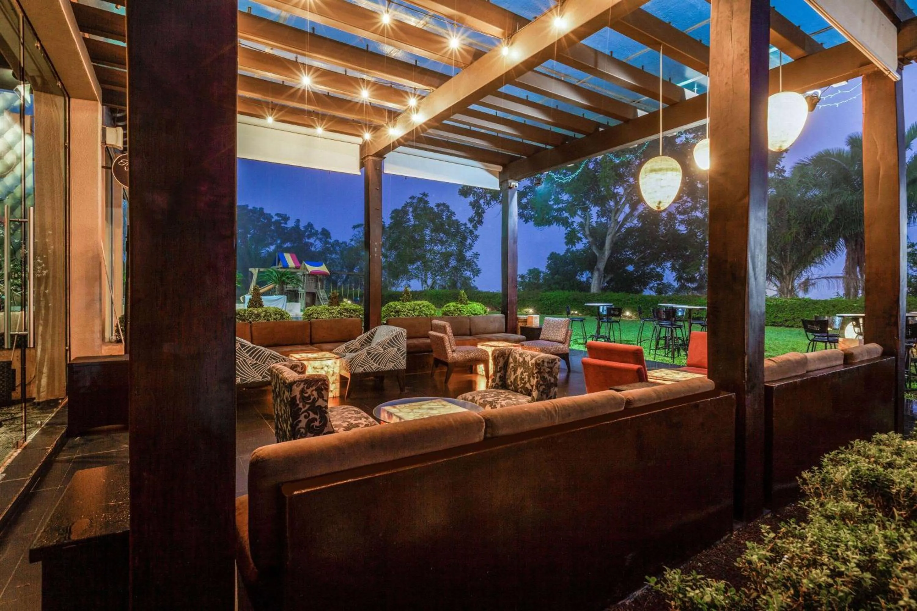 Inner courtyard view in La Quinta by Wyndham Poza Rica