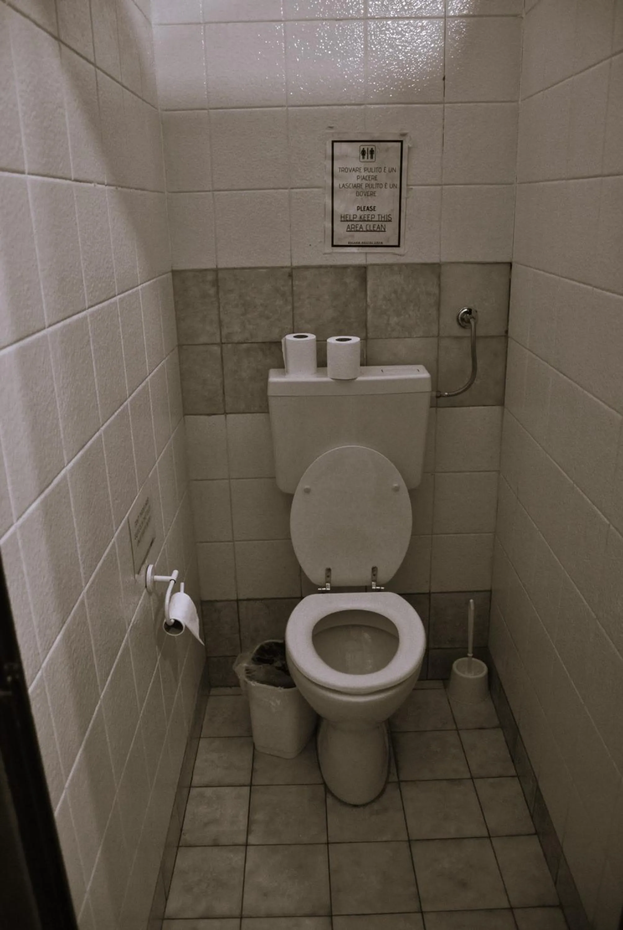 Toilet in Balarm - Hostel and Bar