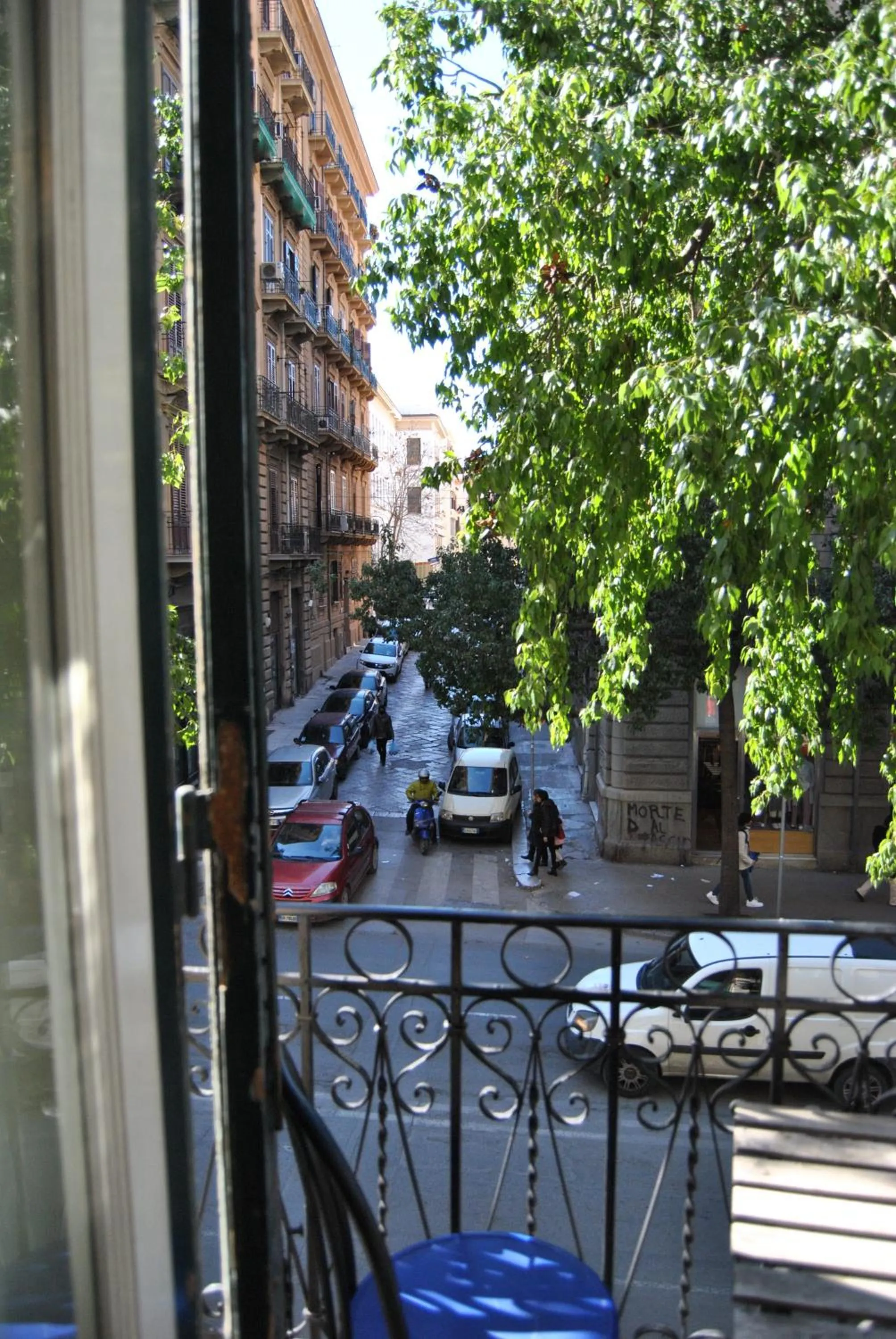 Balcony/Terrace in Balarm - Hostel and Bar