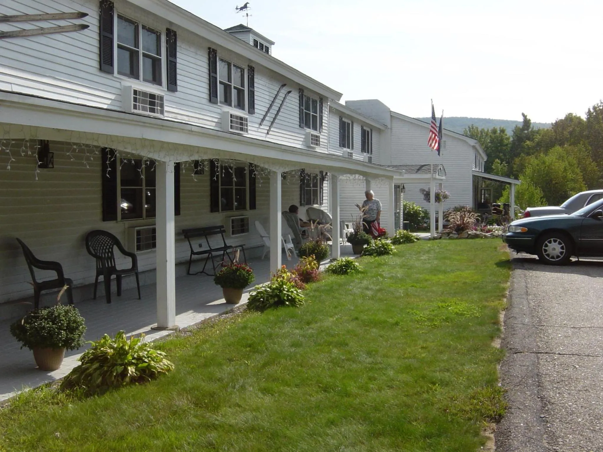 Property building in Gunstock Inn & Suites