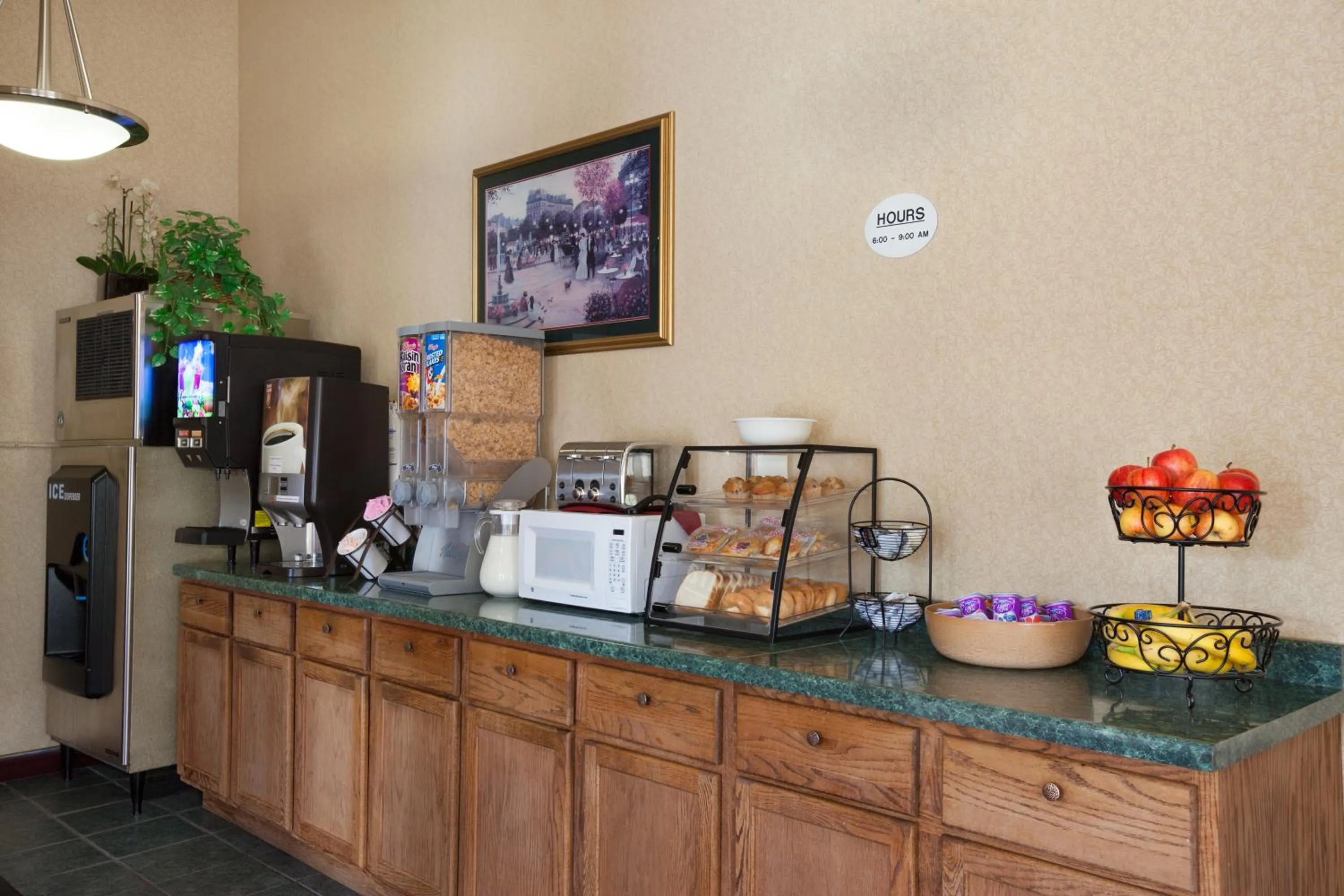 Continental breakfast in Travelodge by Wyndham La Porte/Michigan City Area