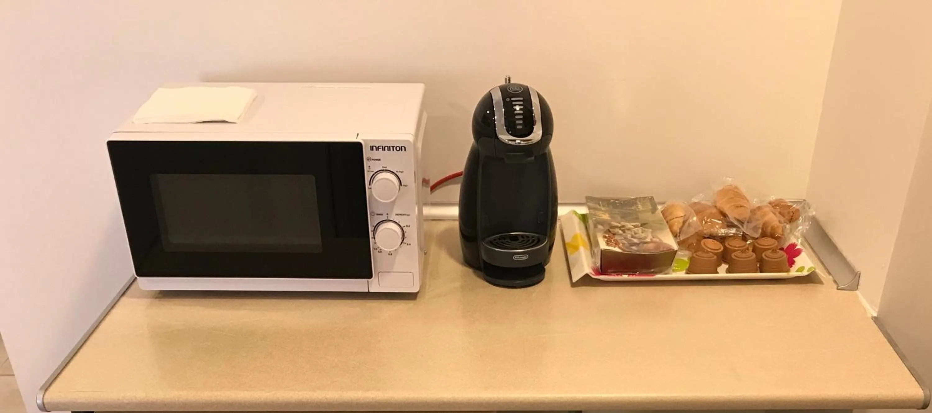 Coffee/tea facilities in Castle Apartment