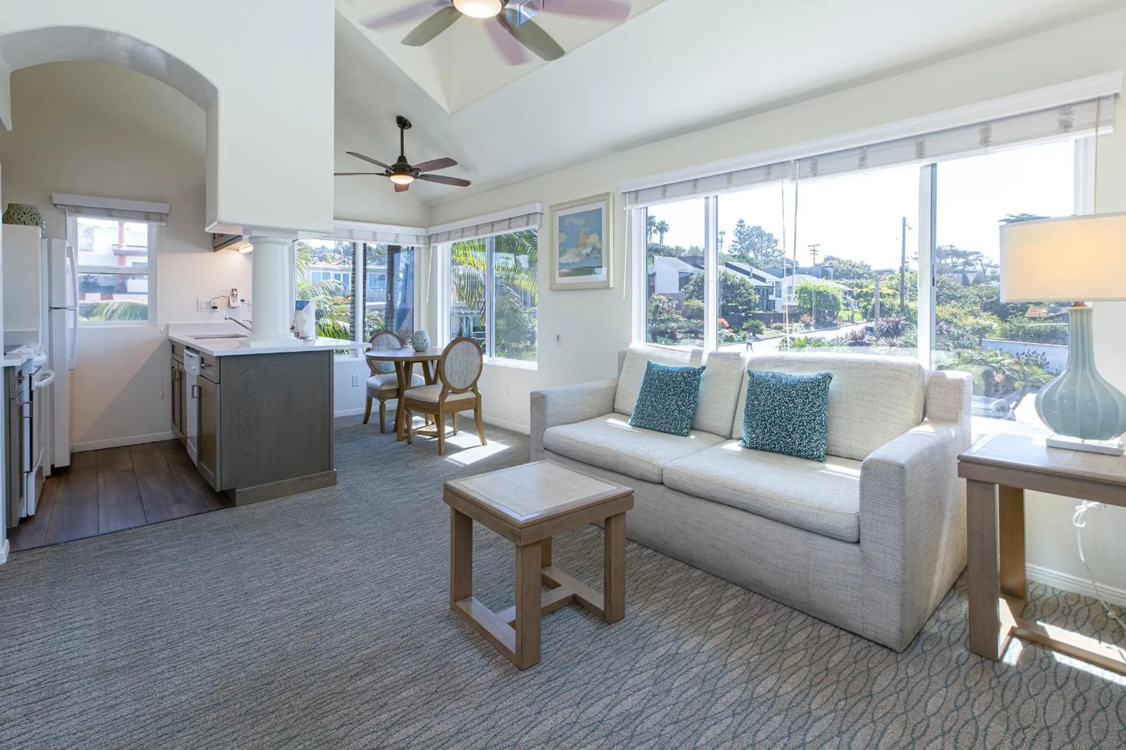 Living room in Wave Crest Resort