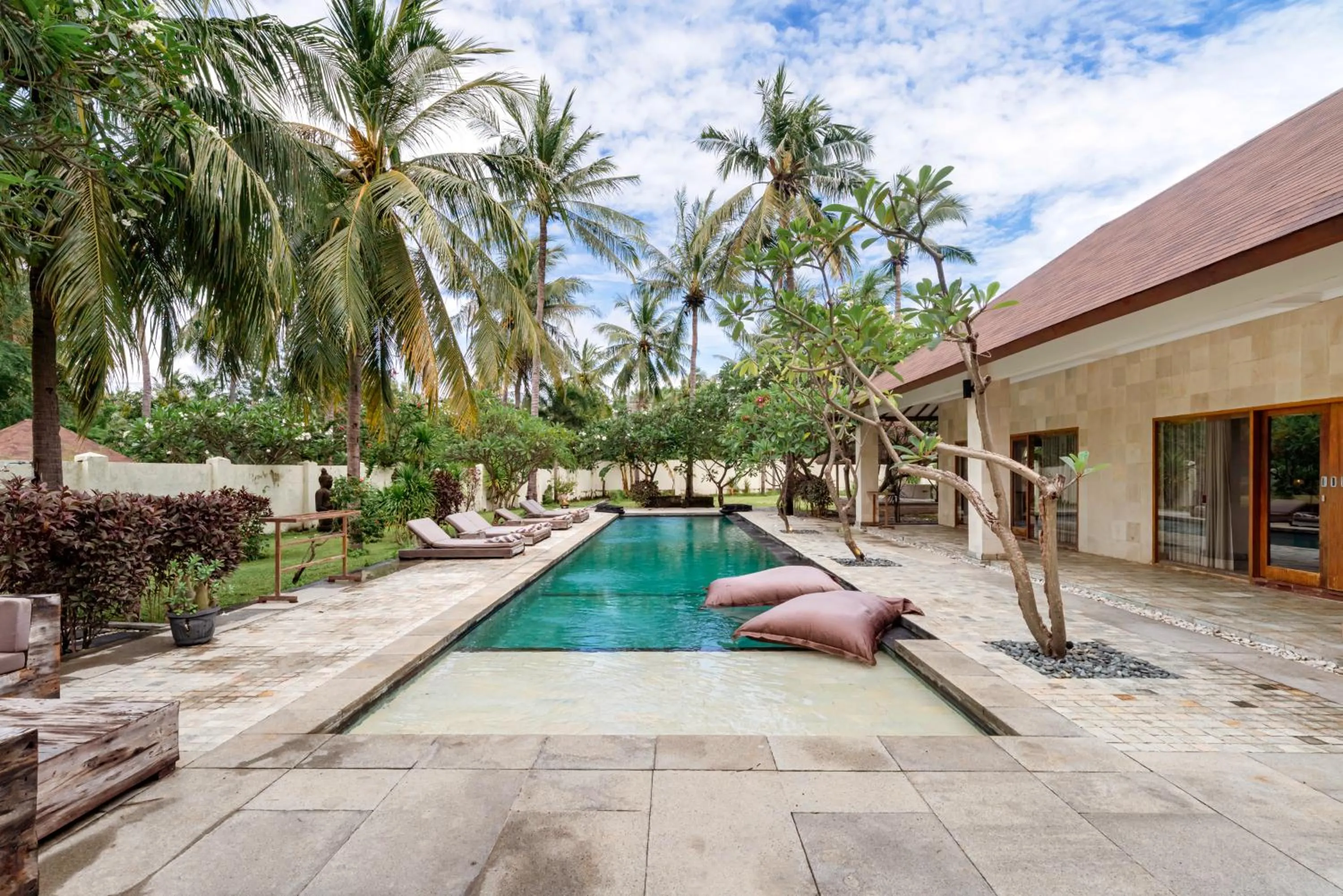 Swimming pool in Kelapa Villas