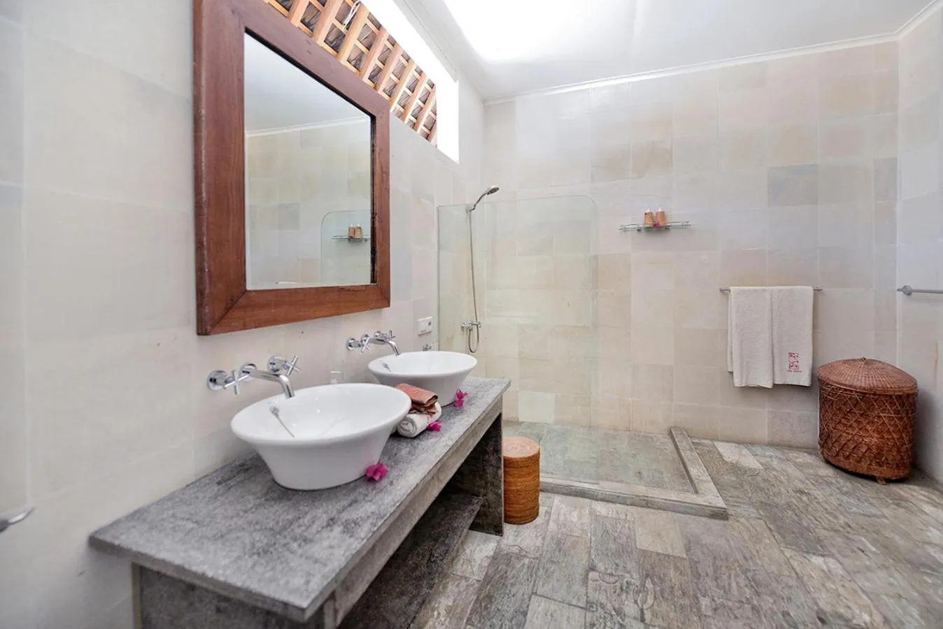 Toilet in Kelapa Villas