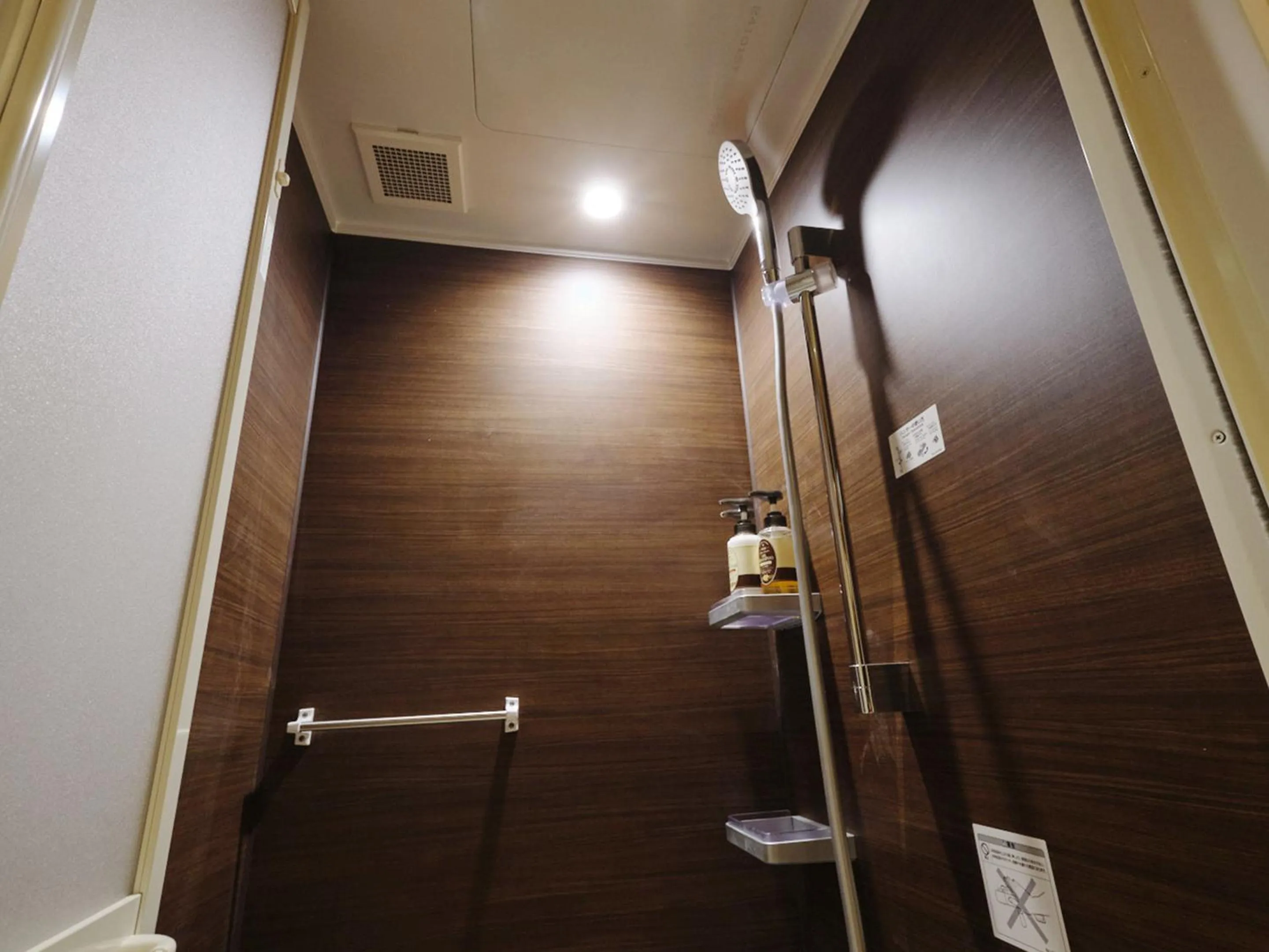 Shower in Hotel Abest Happo Aldea