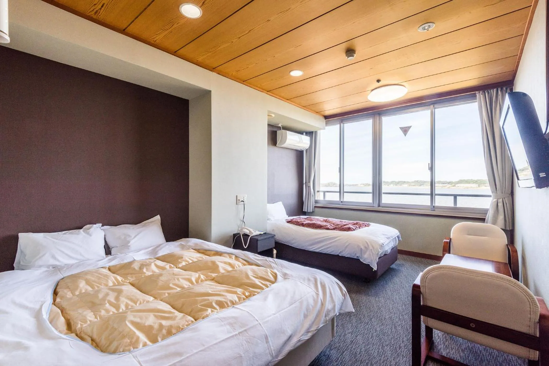 Photo of the whole room, Bed in Ooedo Onsen Monogatari Nagayama