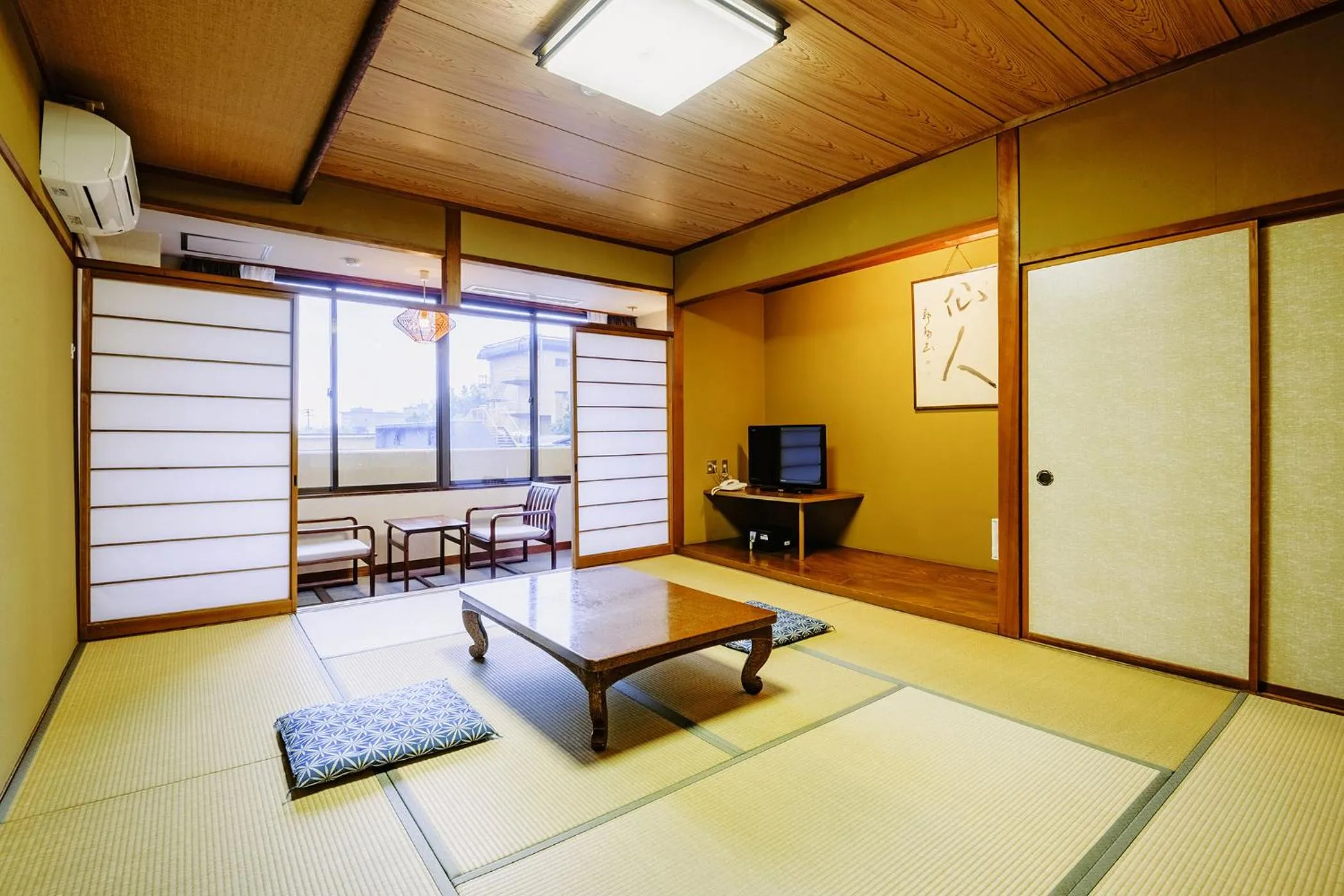 Photo of the whole room in Ooedo Onsen Monogatari Awara