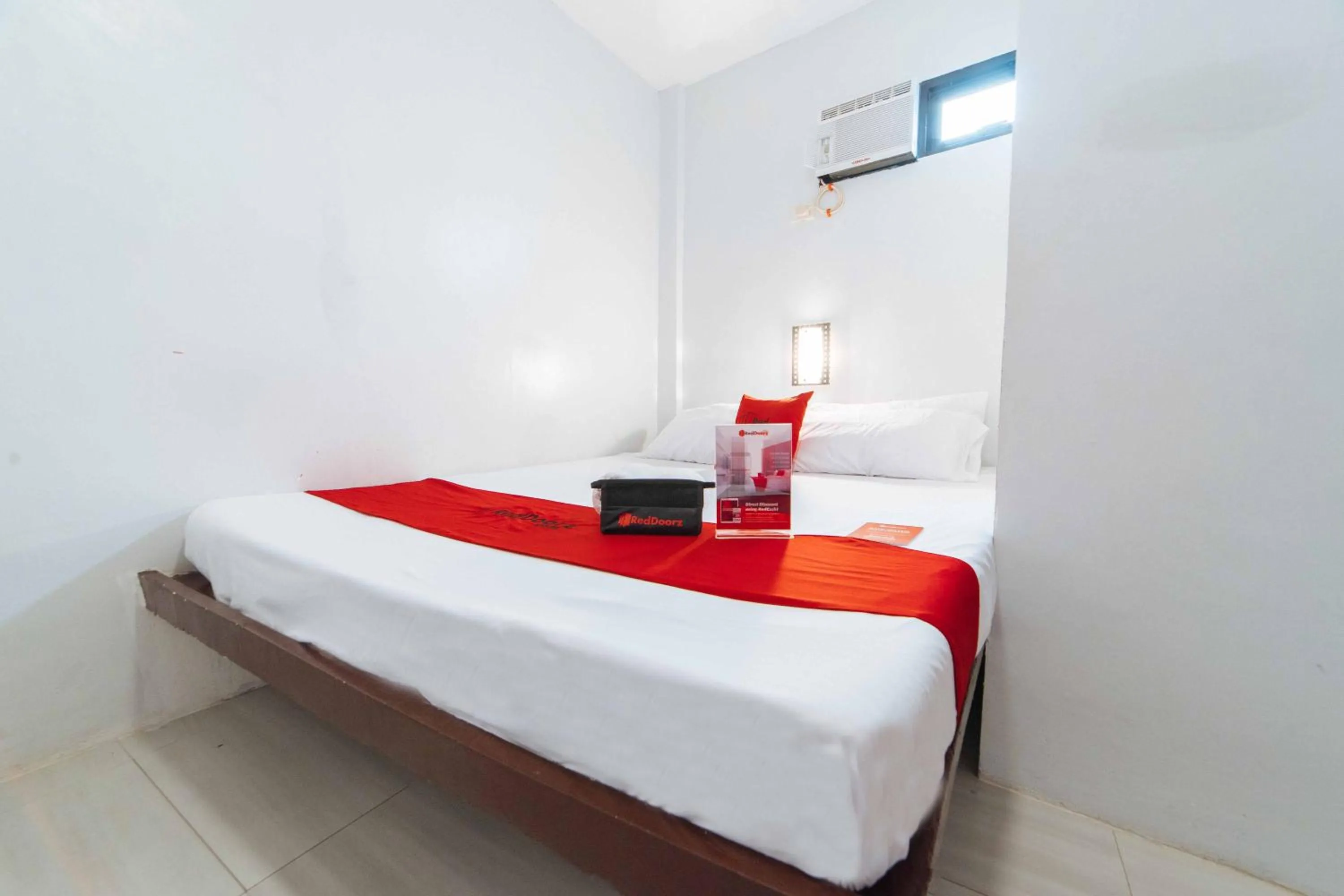 Bedroom, Bed in RedDoorz at San Antonio Binan Laguna