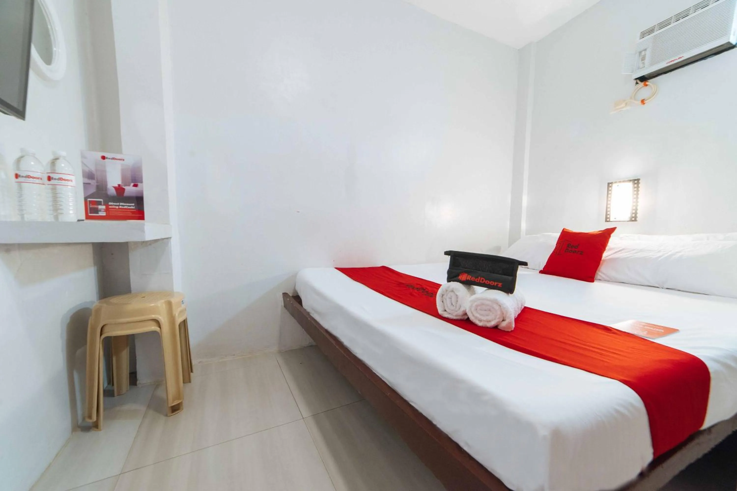 Bed in RedDoorz at San Antonio Binan Laguna