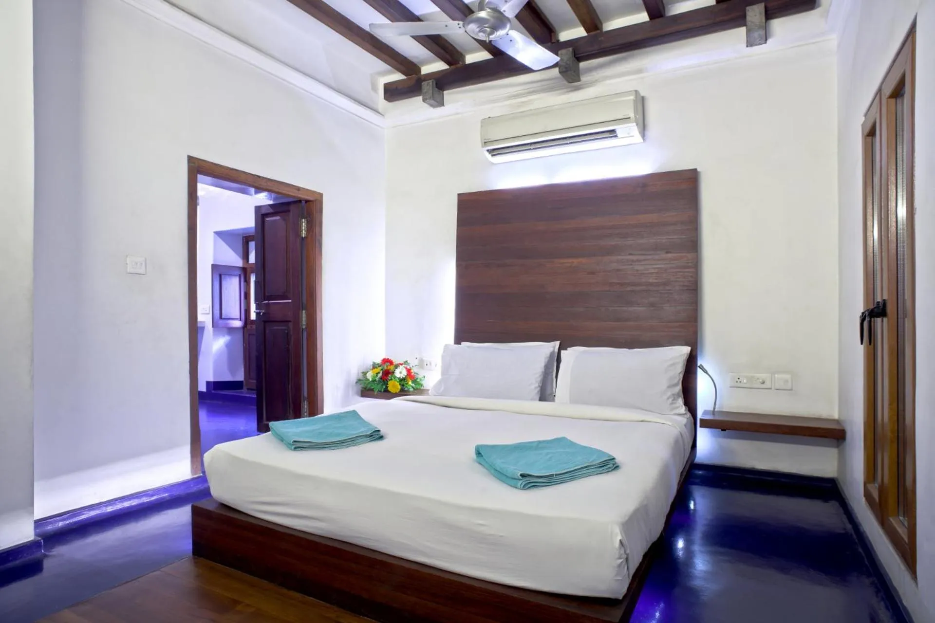 Bed in Tanjore Hi Hotel