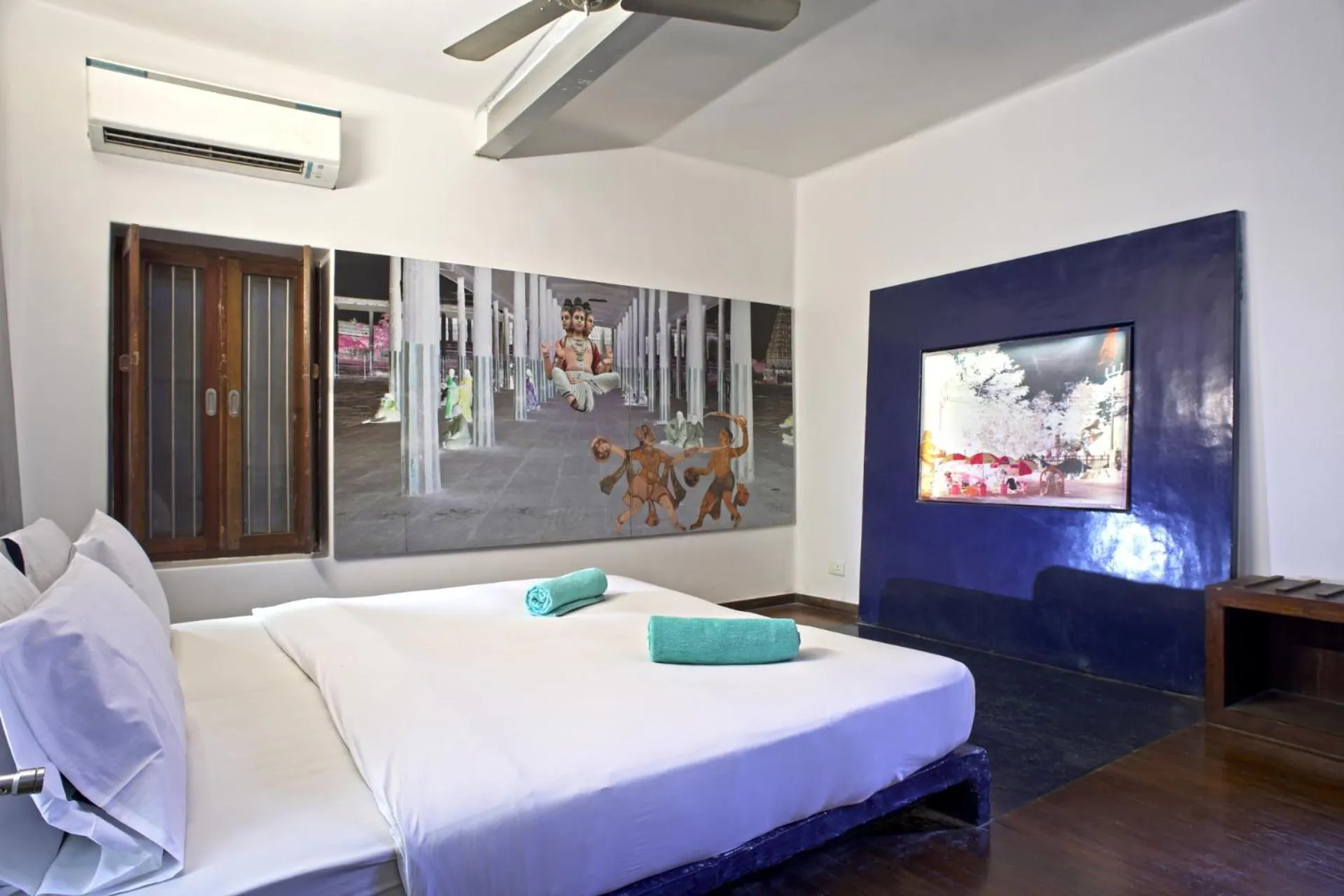 Bed in Tanjore Hi Hotel