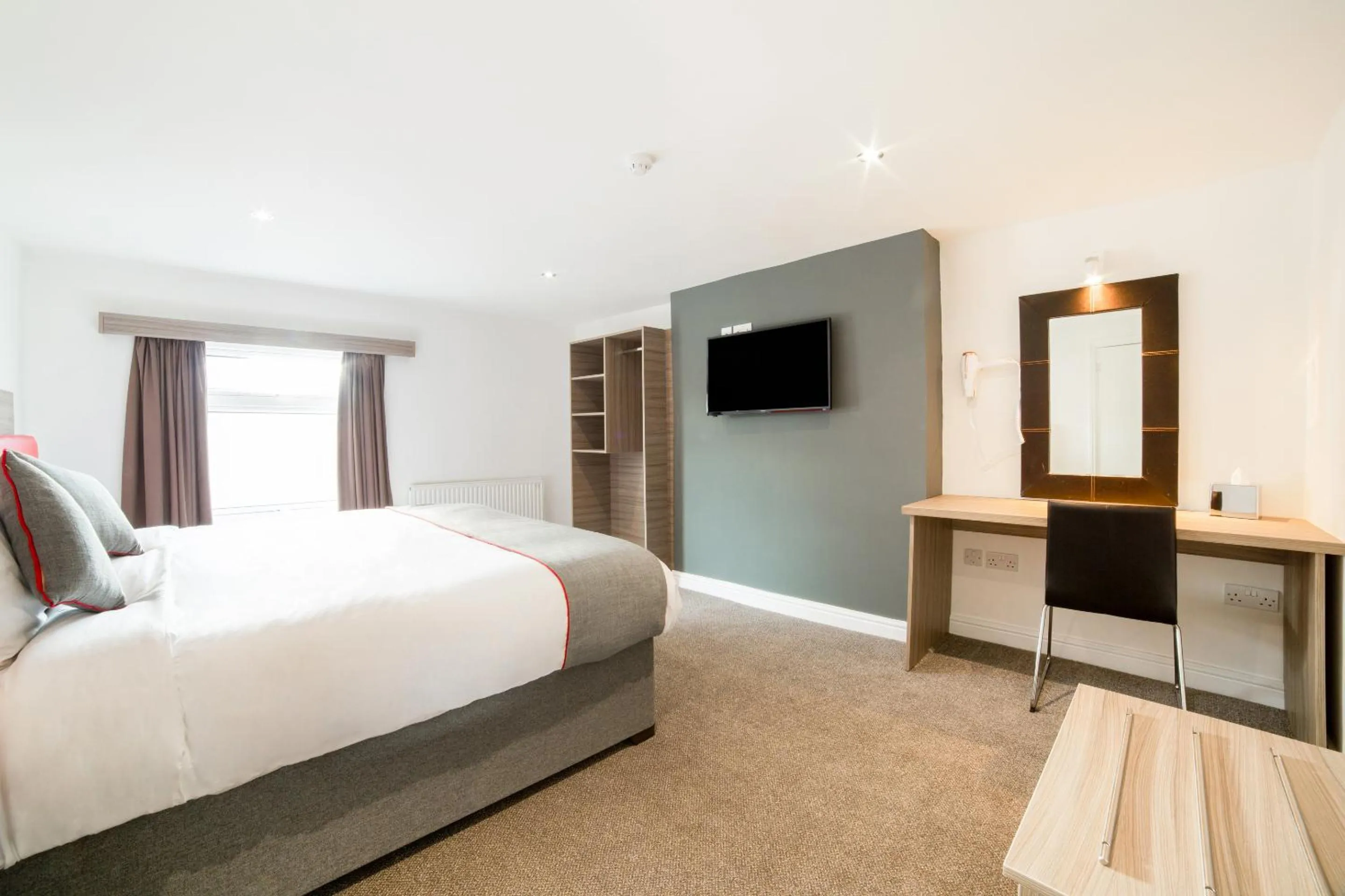 Bedroom, Bed in The Connaught Hotel Wolverhampton