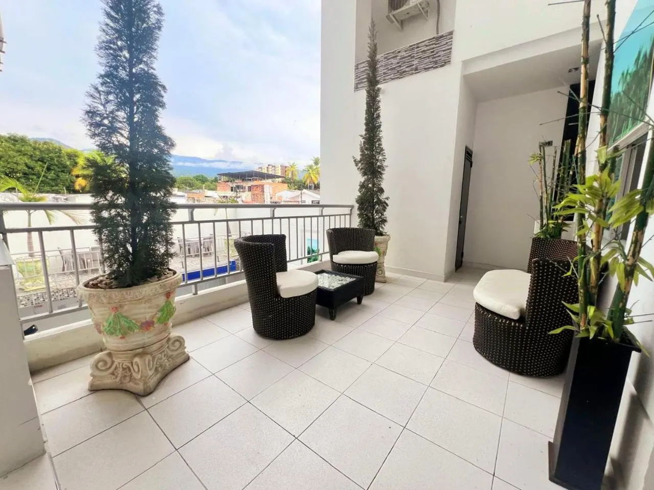 Property building in Hotel Suite Royal