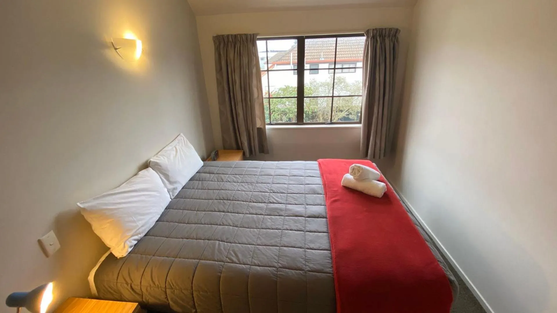 Bedroom, Bed in Southern Comfort Motel