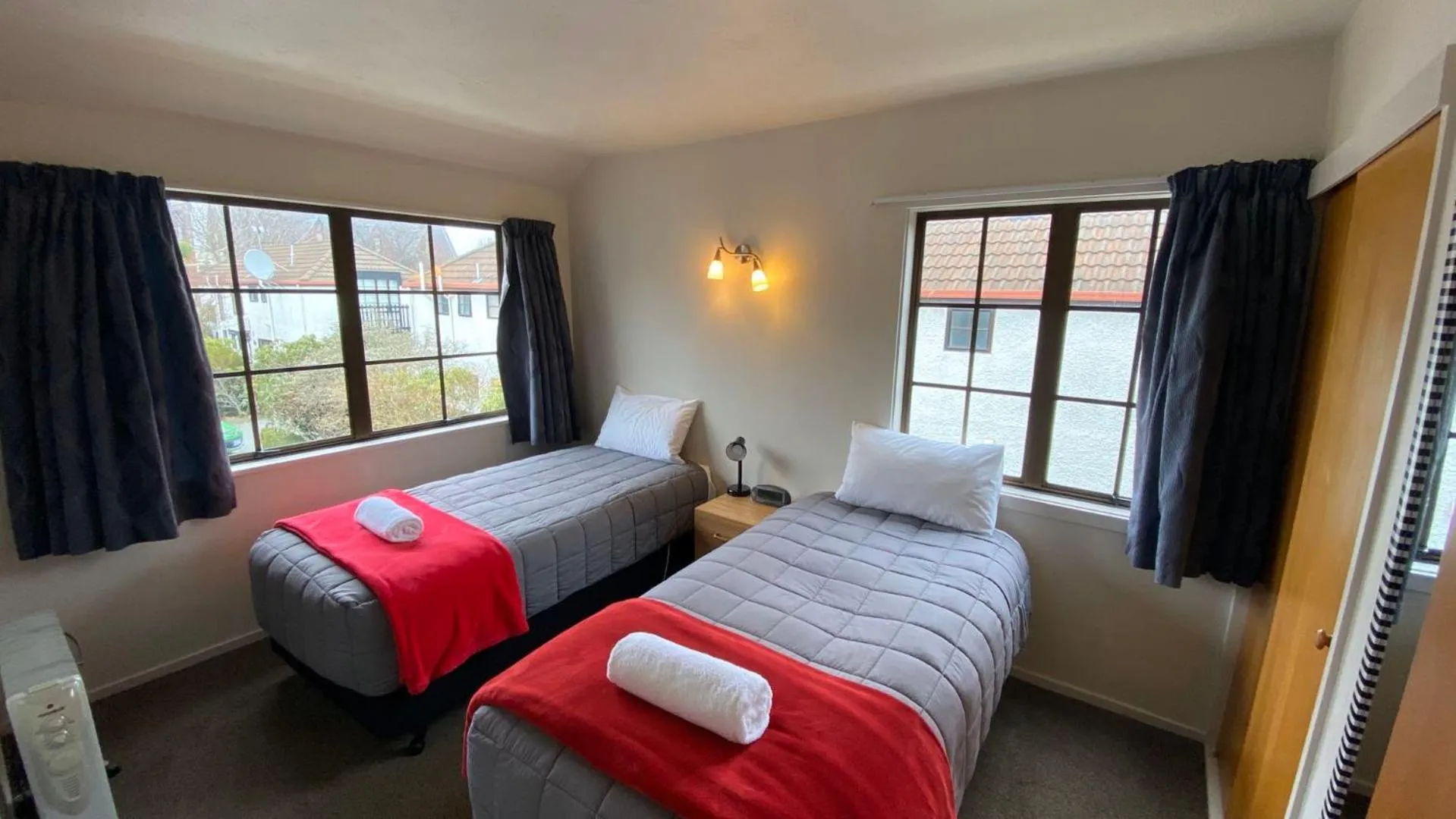 Bedroom, Bed in Southern Comfort Motel