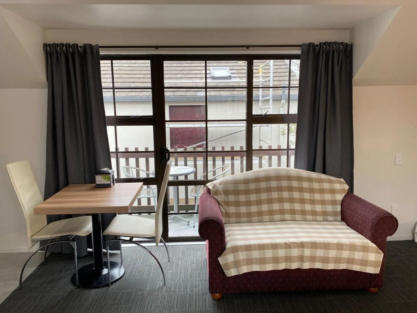 Seating area in Southern Comfort Motel