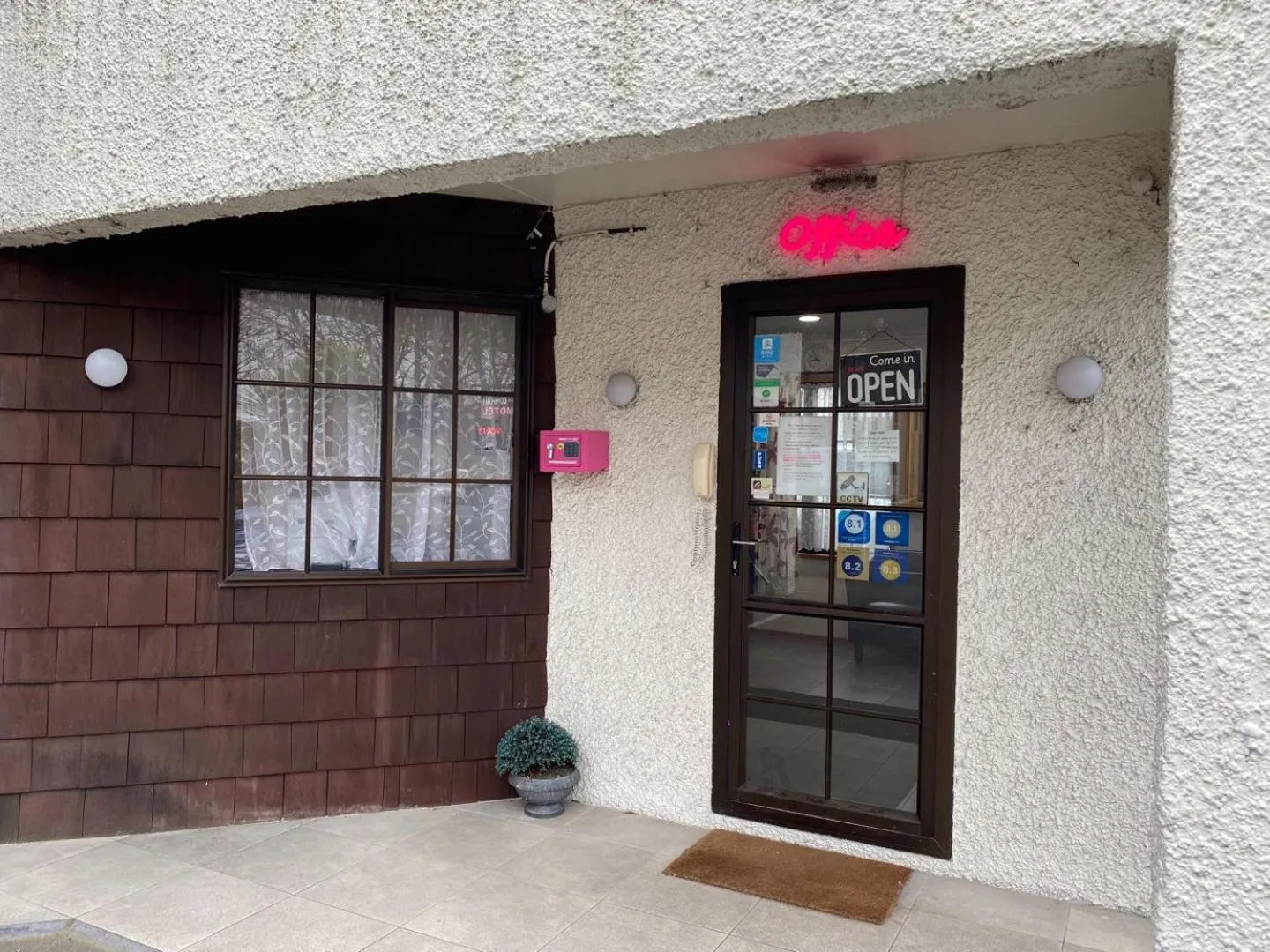 Property building in Southern Comfort Motel