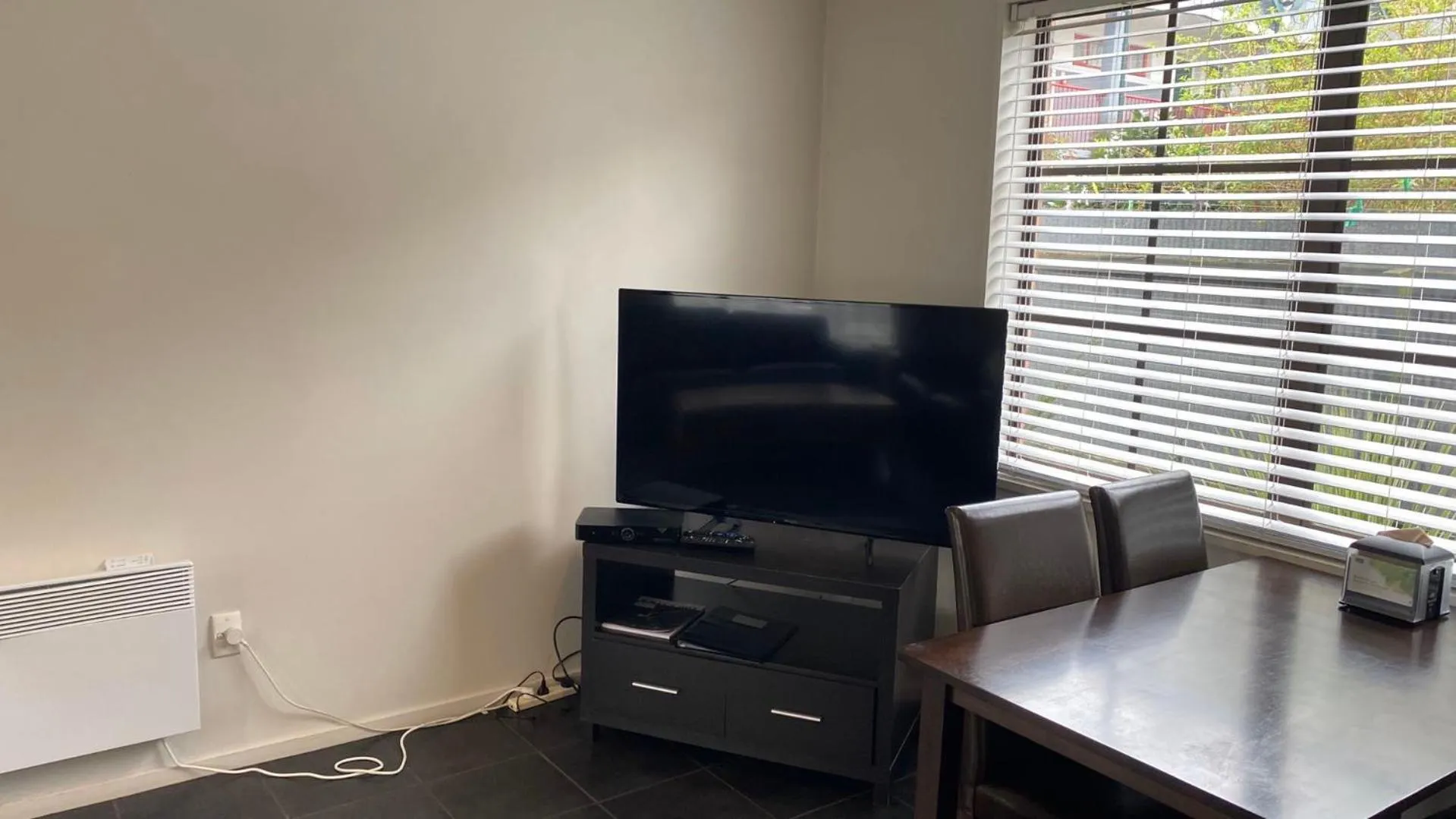 Living room in Southern Comfort Motel