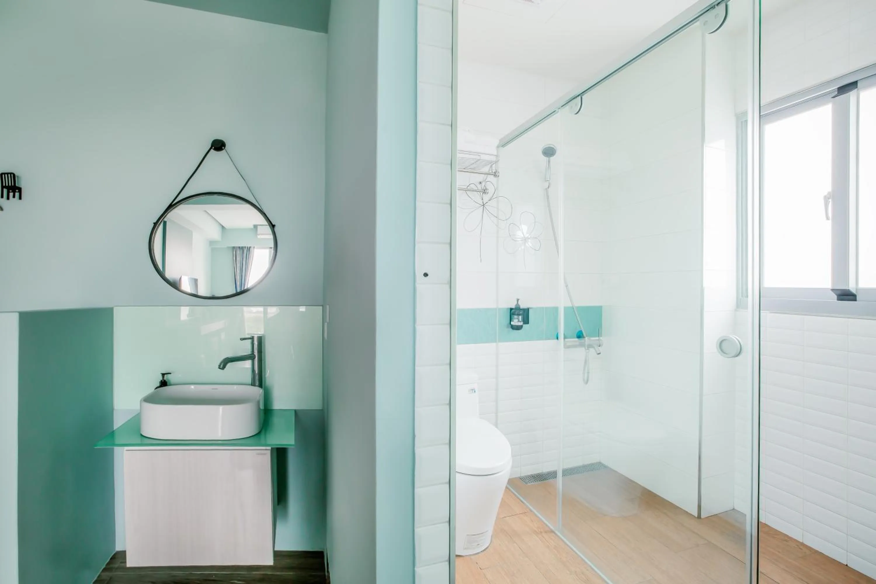 Decorative detail in Party of the Ocean B&B