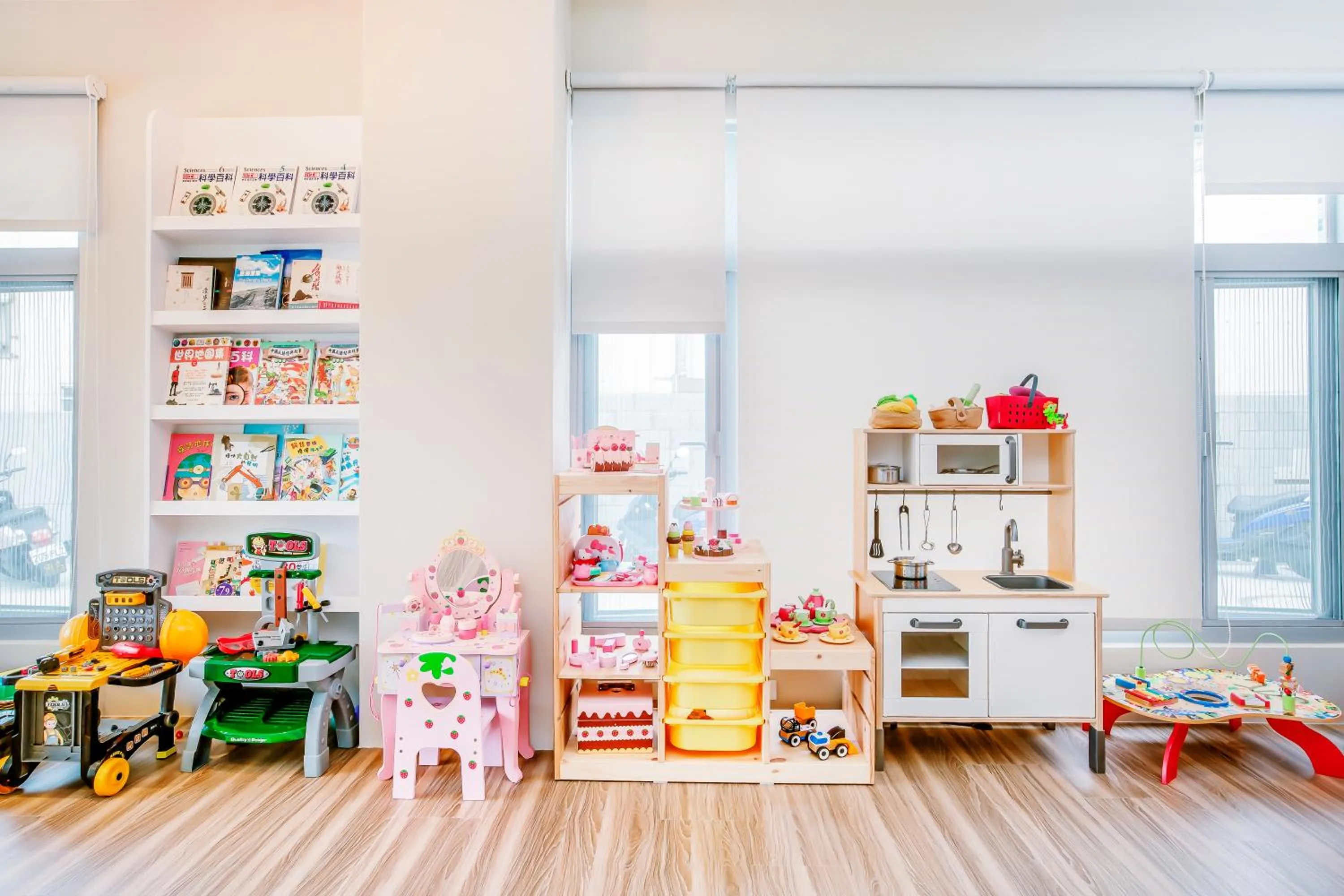 Decorative detail in Party of the Ocean B&B