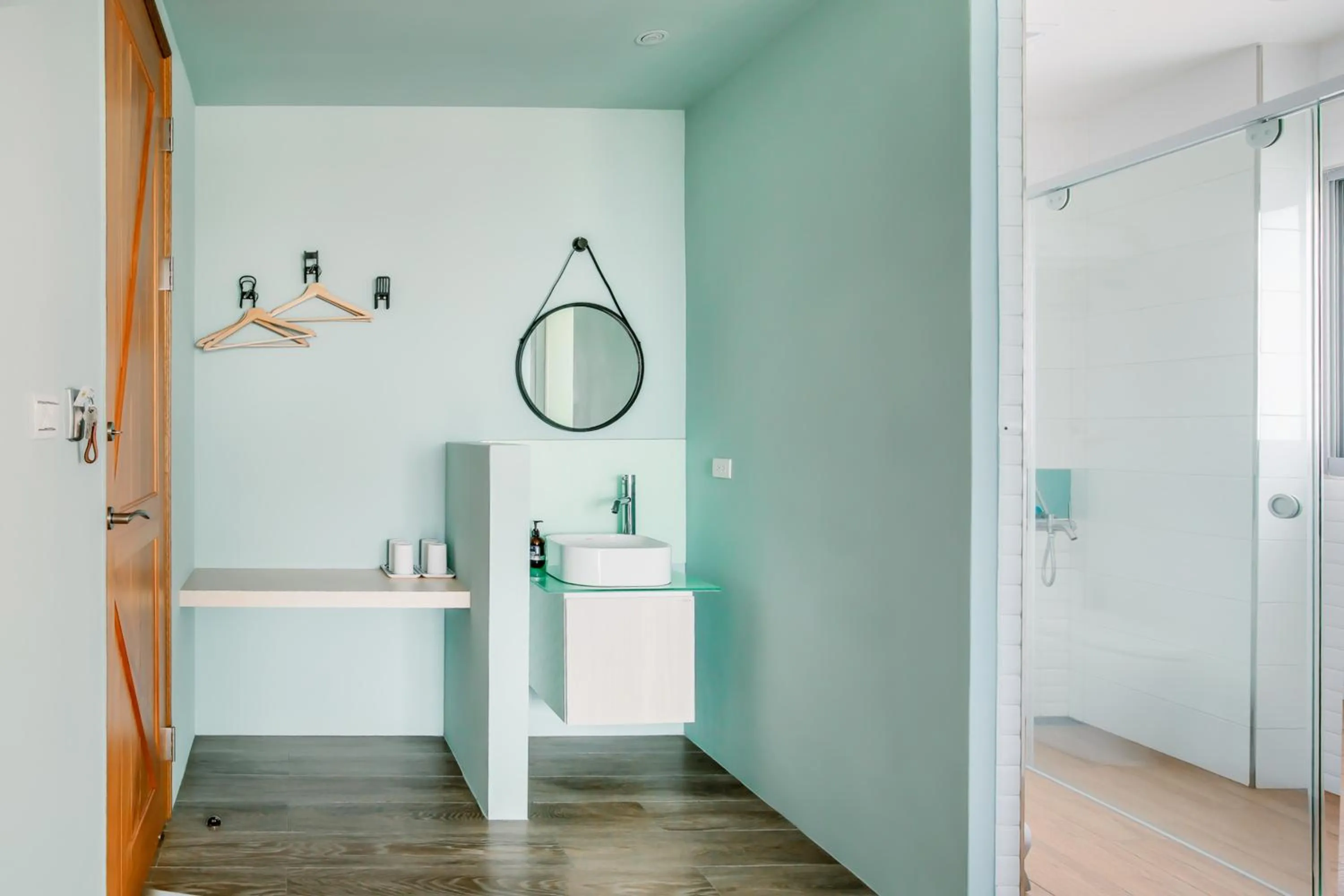 Decorative detail in Party of the Ocean B&B