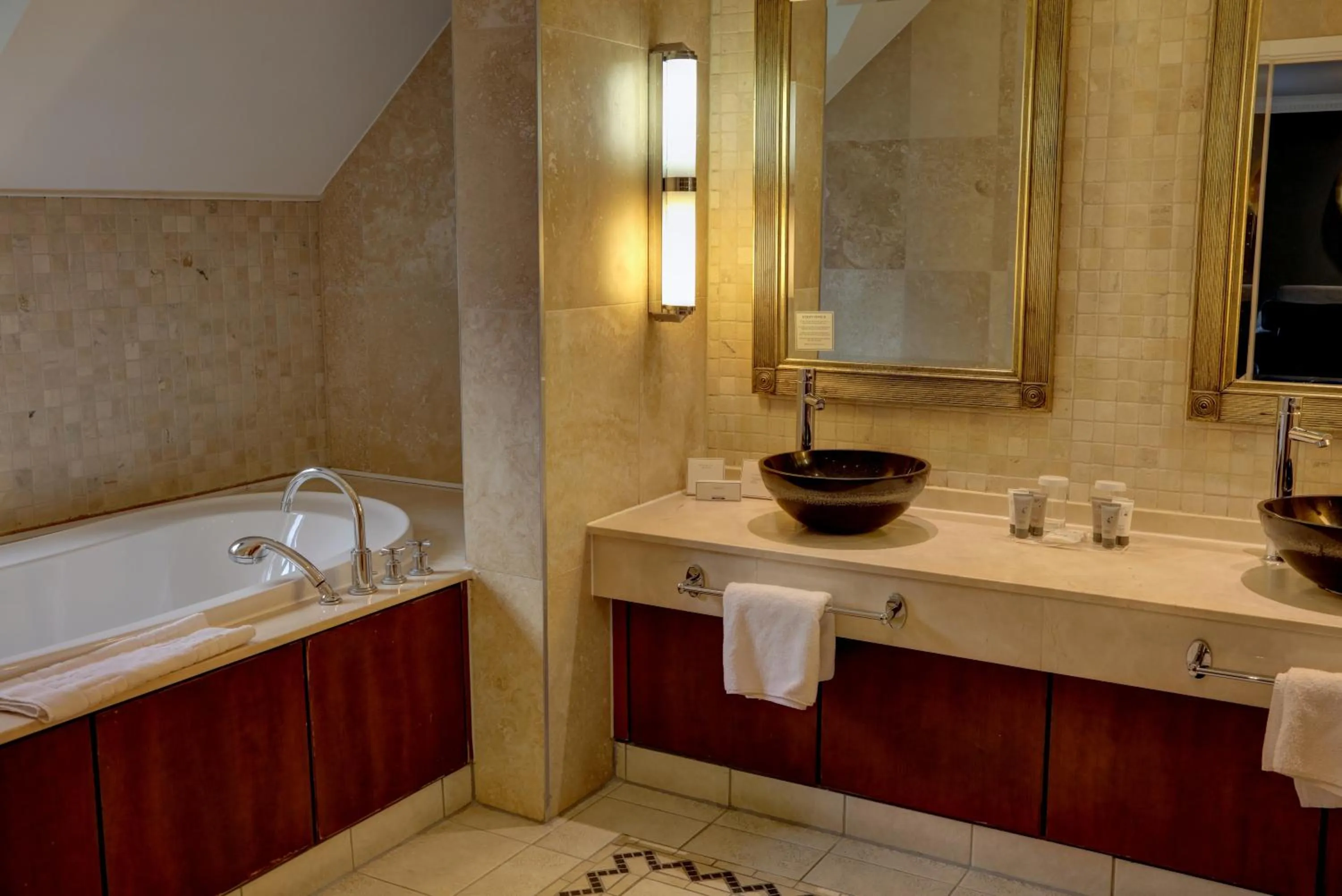 Wild Pheasant Hotel & Spa