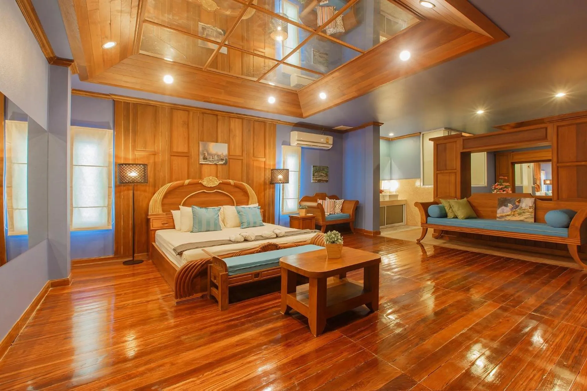 Photo of the whole room, Bed in S48 Hotel