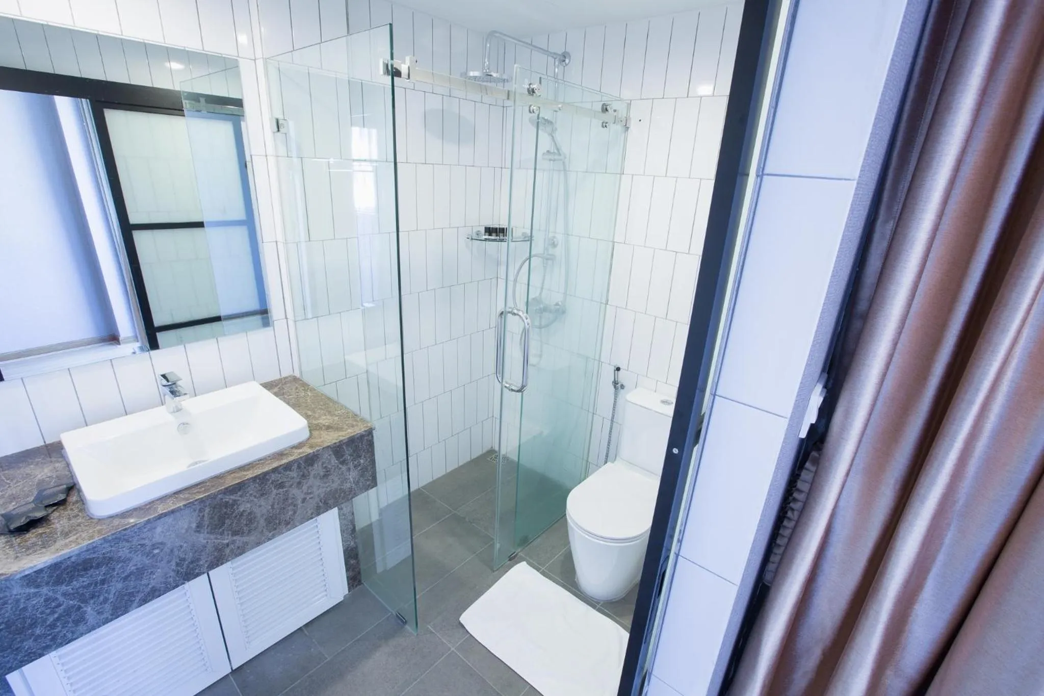 Bathroom in S48 Hotel