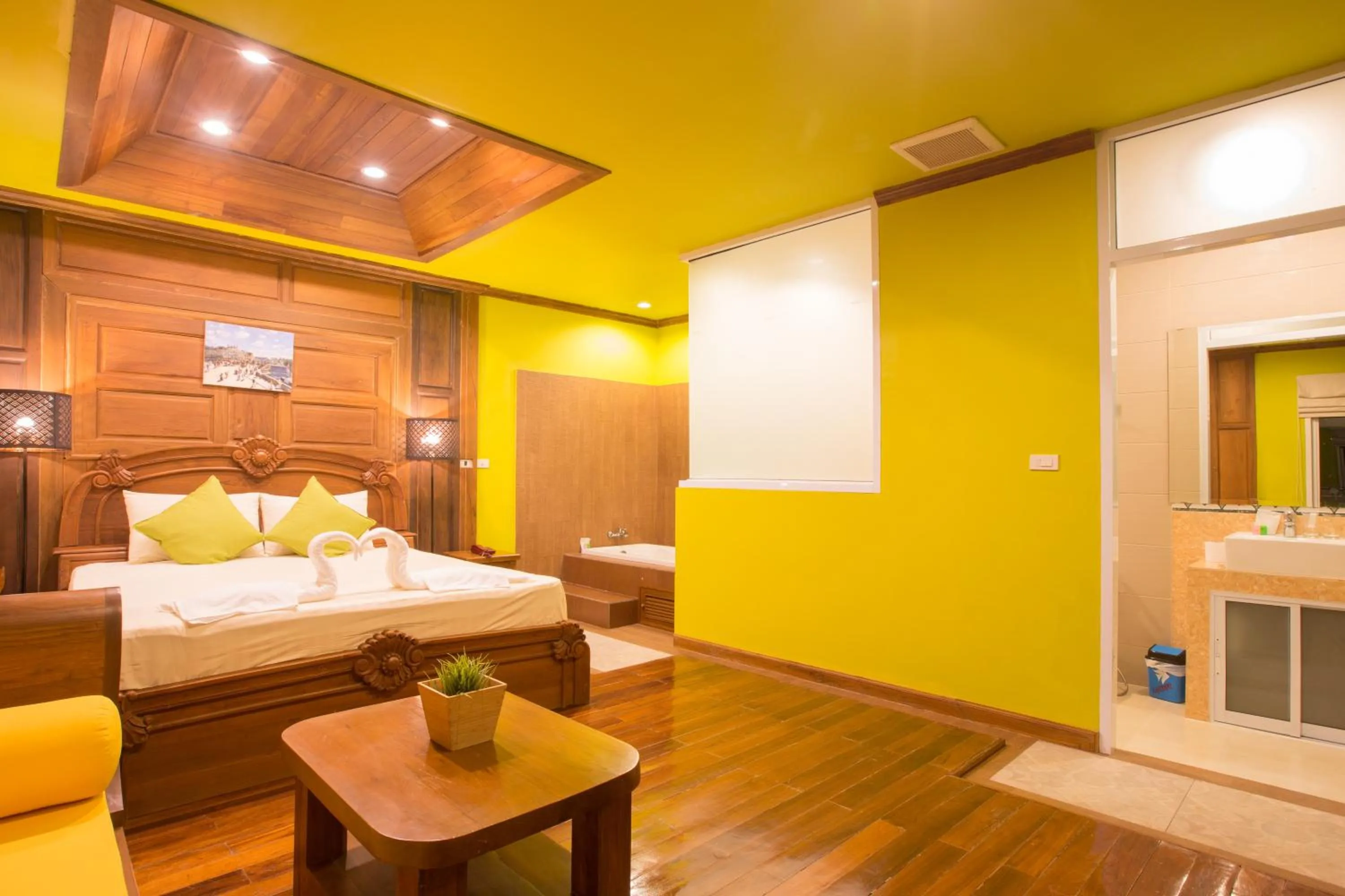 Photo of the whole room, Bed in S48 Hotel