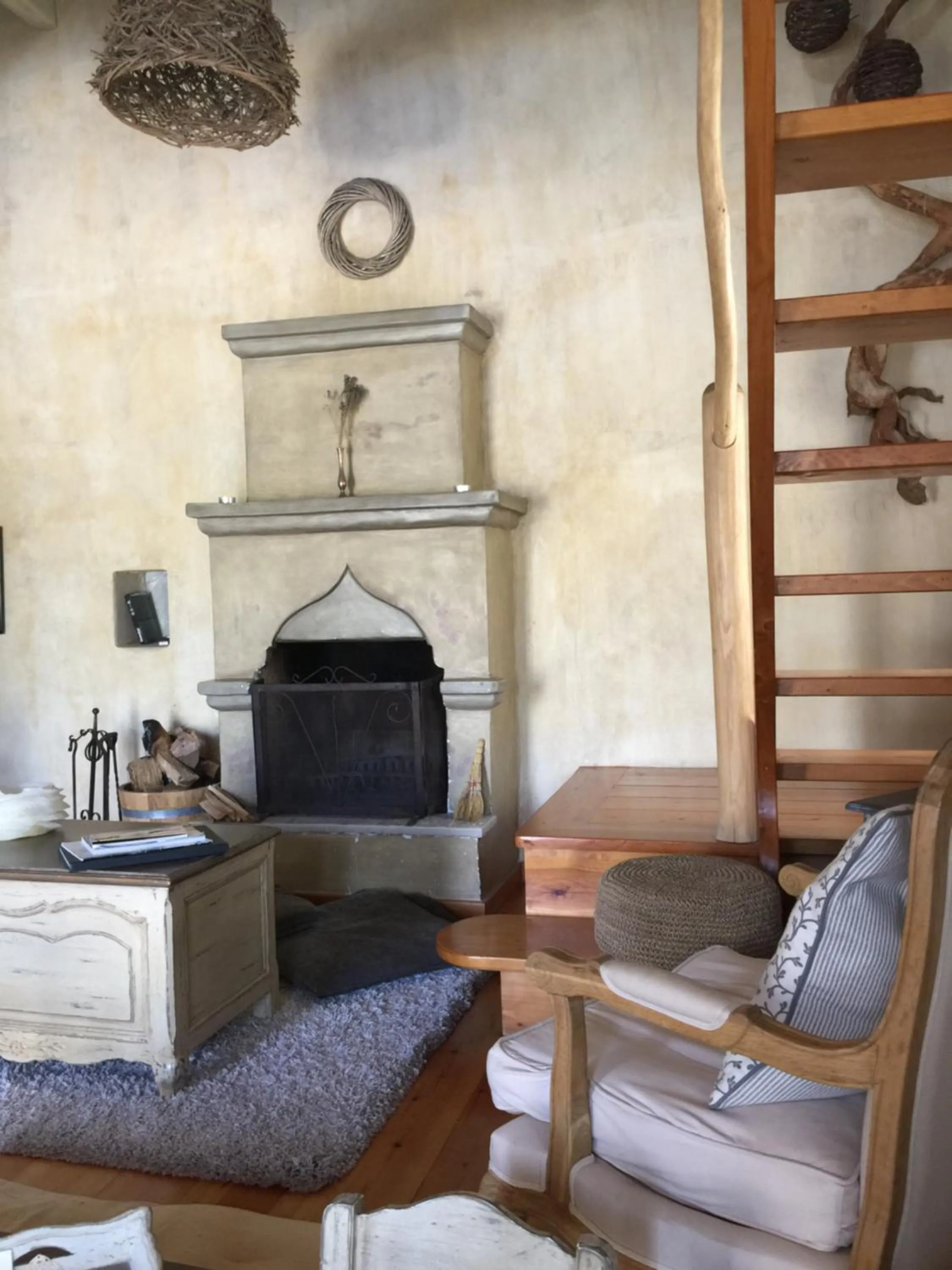 Photo of the whole room in Artsistas Houses