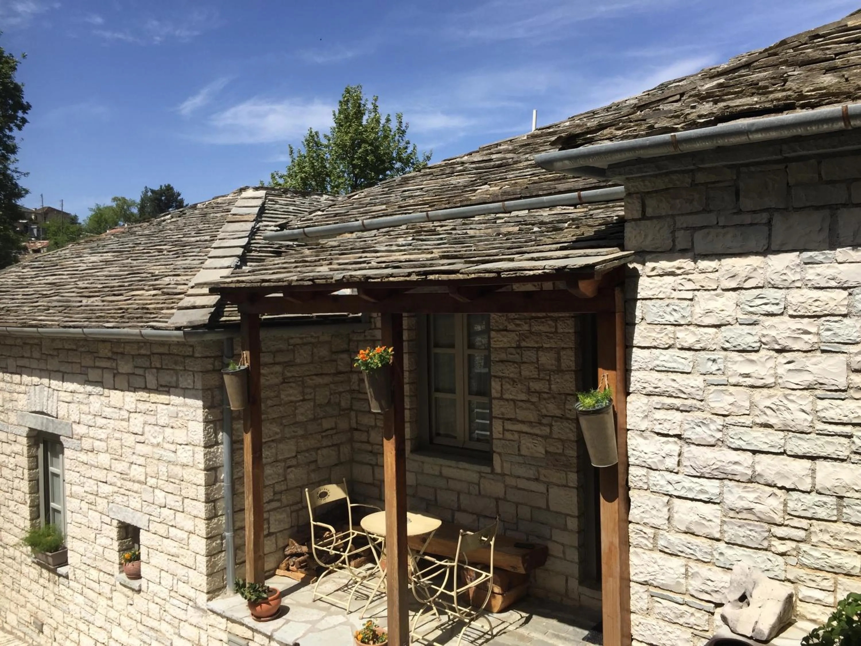 Property building in Artsistas Houses