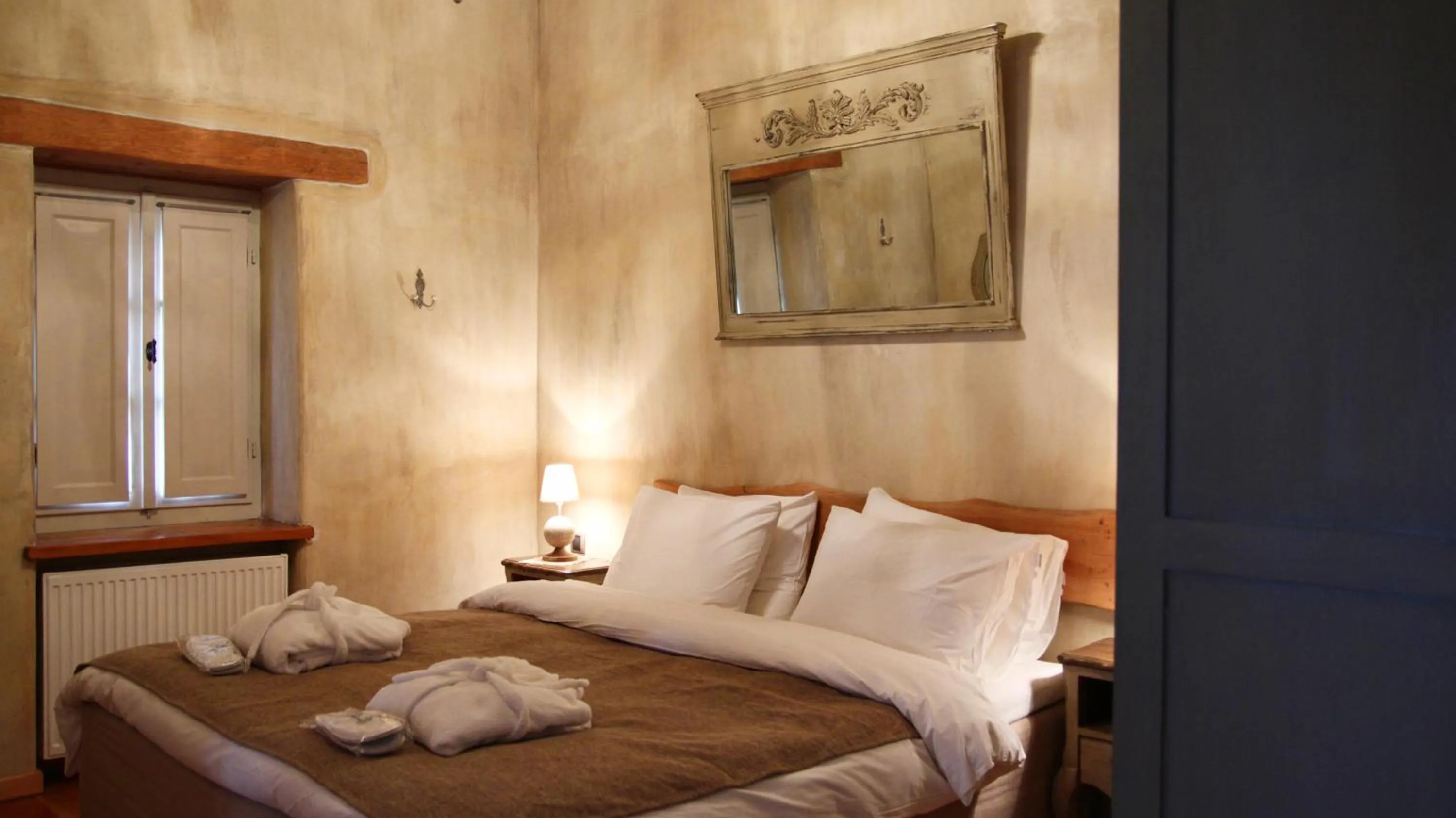 Bed in Artsistas Houses