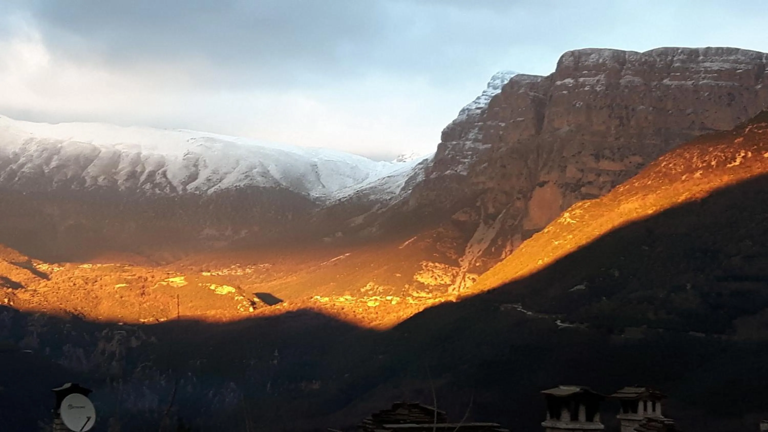 Day in Artsistas Houses