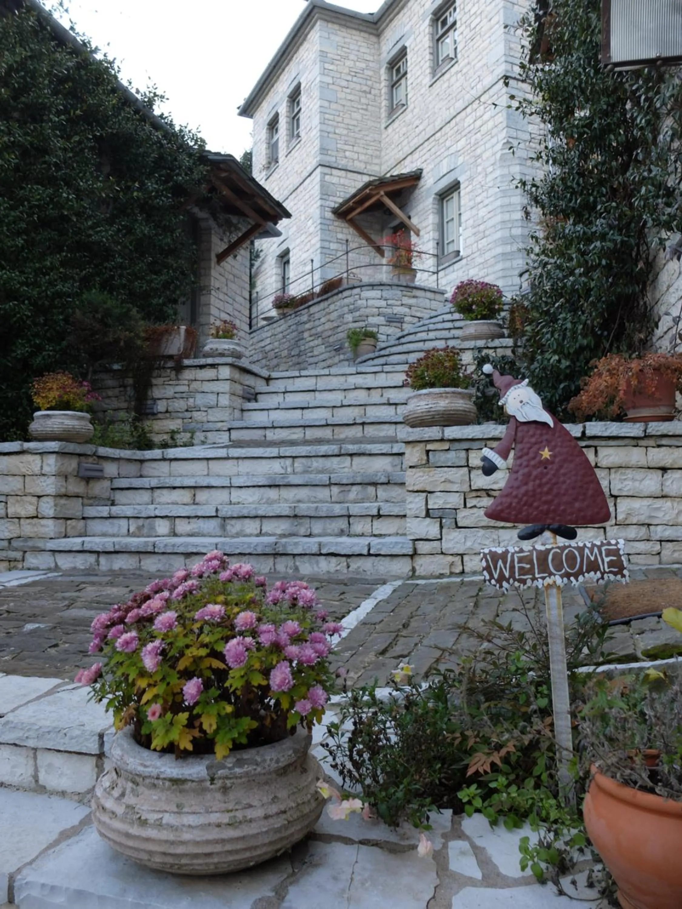 Property building in Artsistas Houses