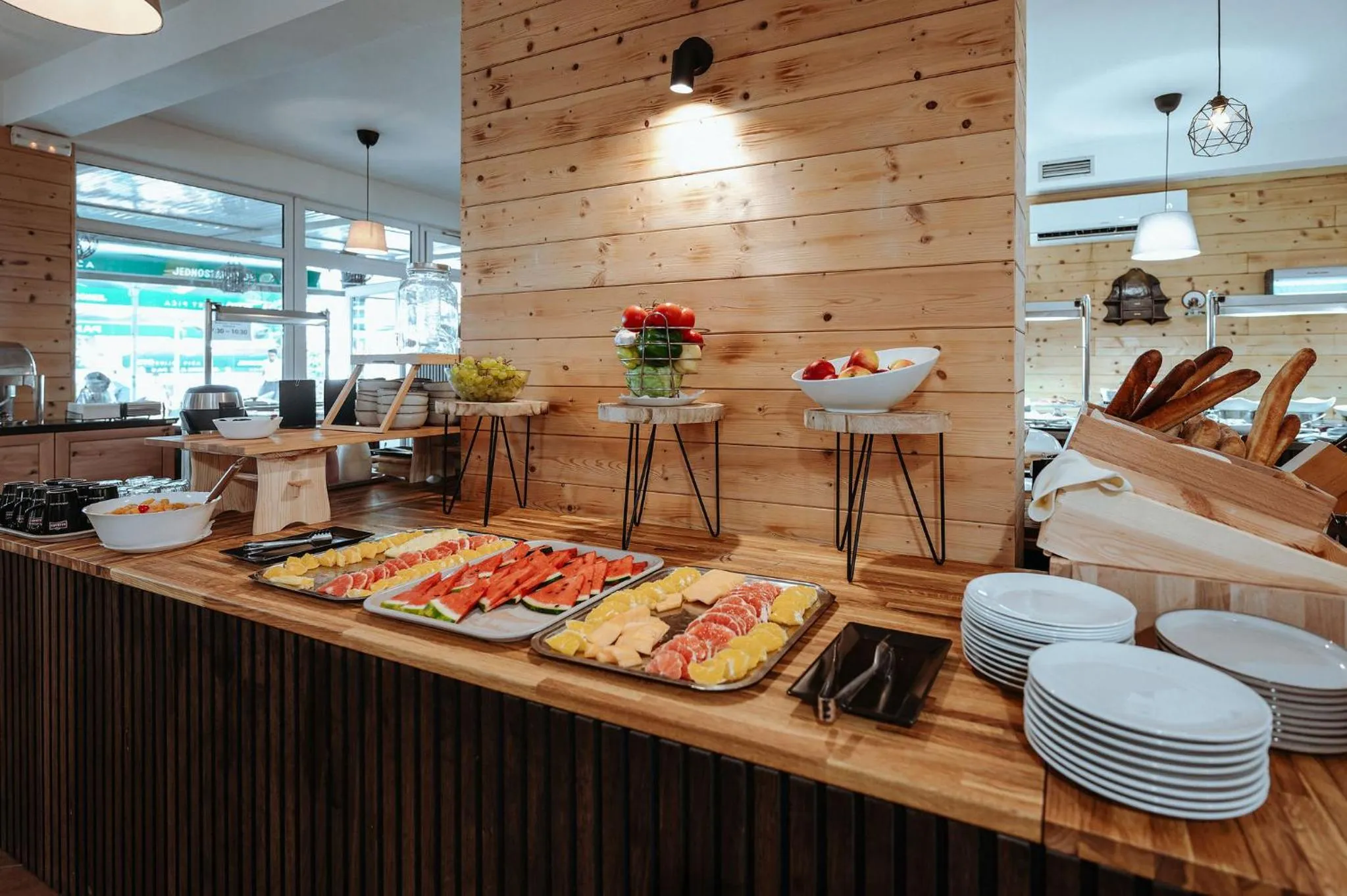 Restaurant/places to eat in Matilde Beach Resort