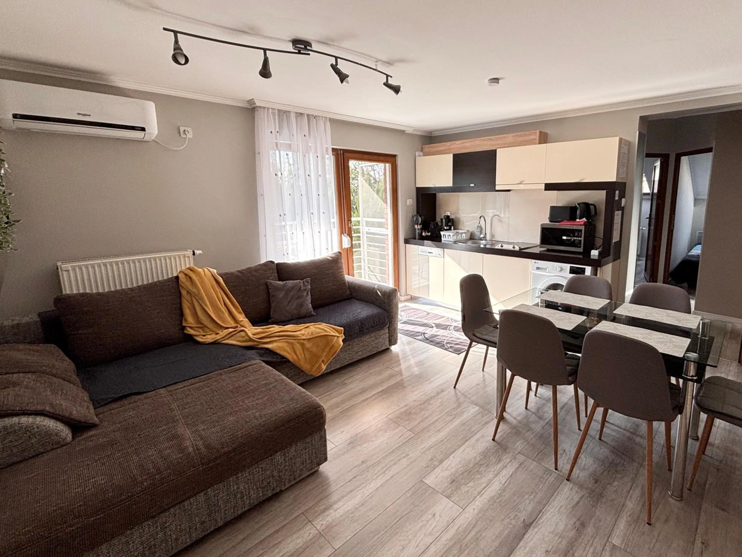 Living room in Dorina Wellness Apartman